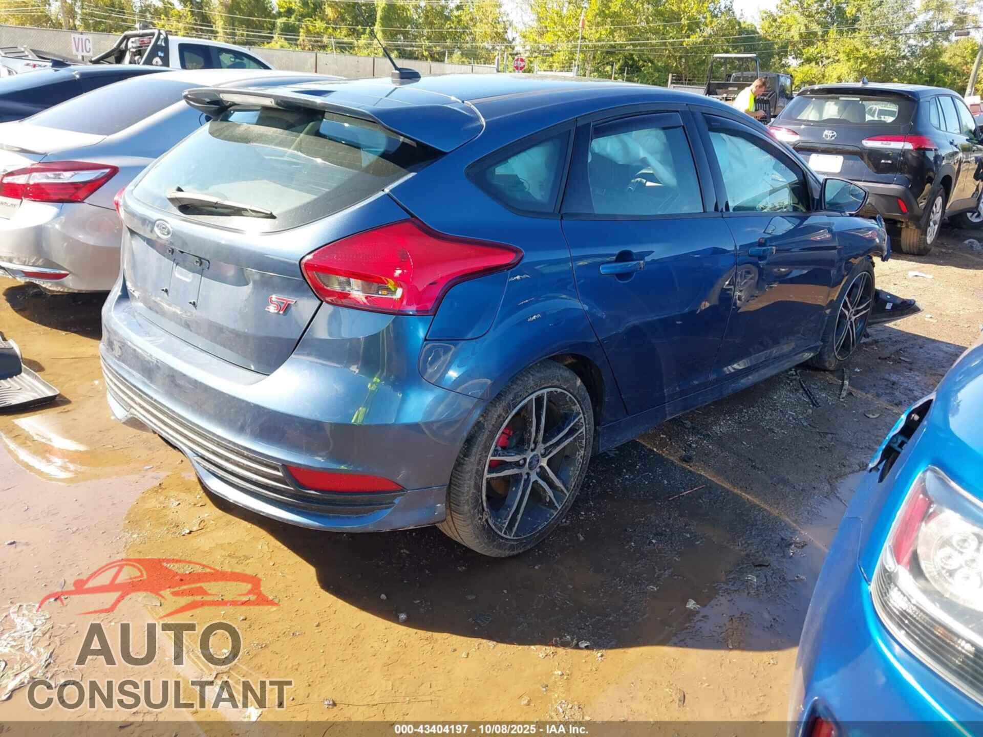 FORD FOCUS 2018 - 1FADP3L91JL232654