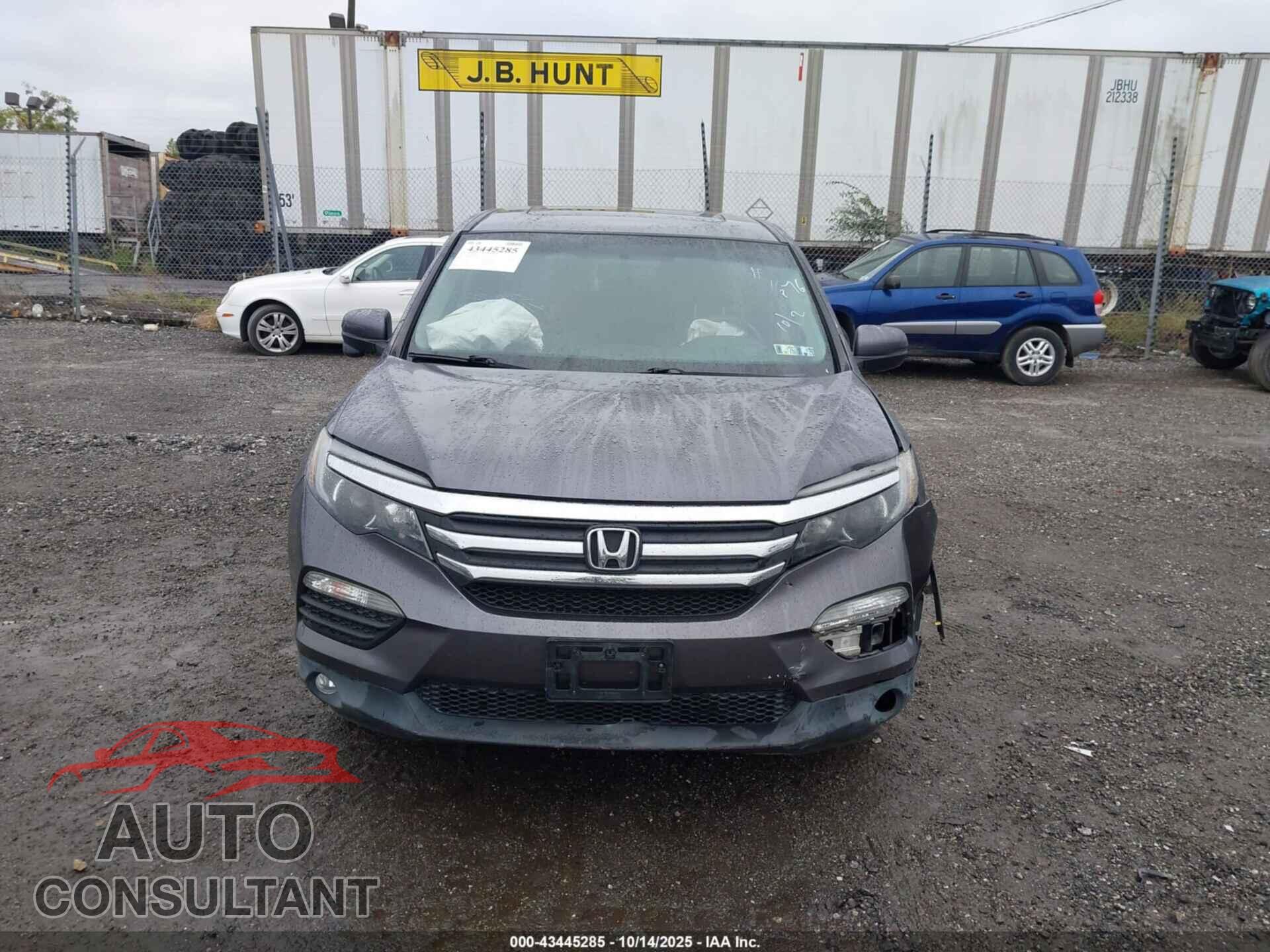 HONDA PILOT 2017 - 5FNYF6H52HB033129