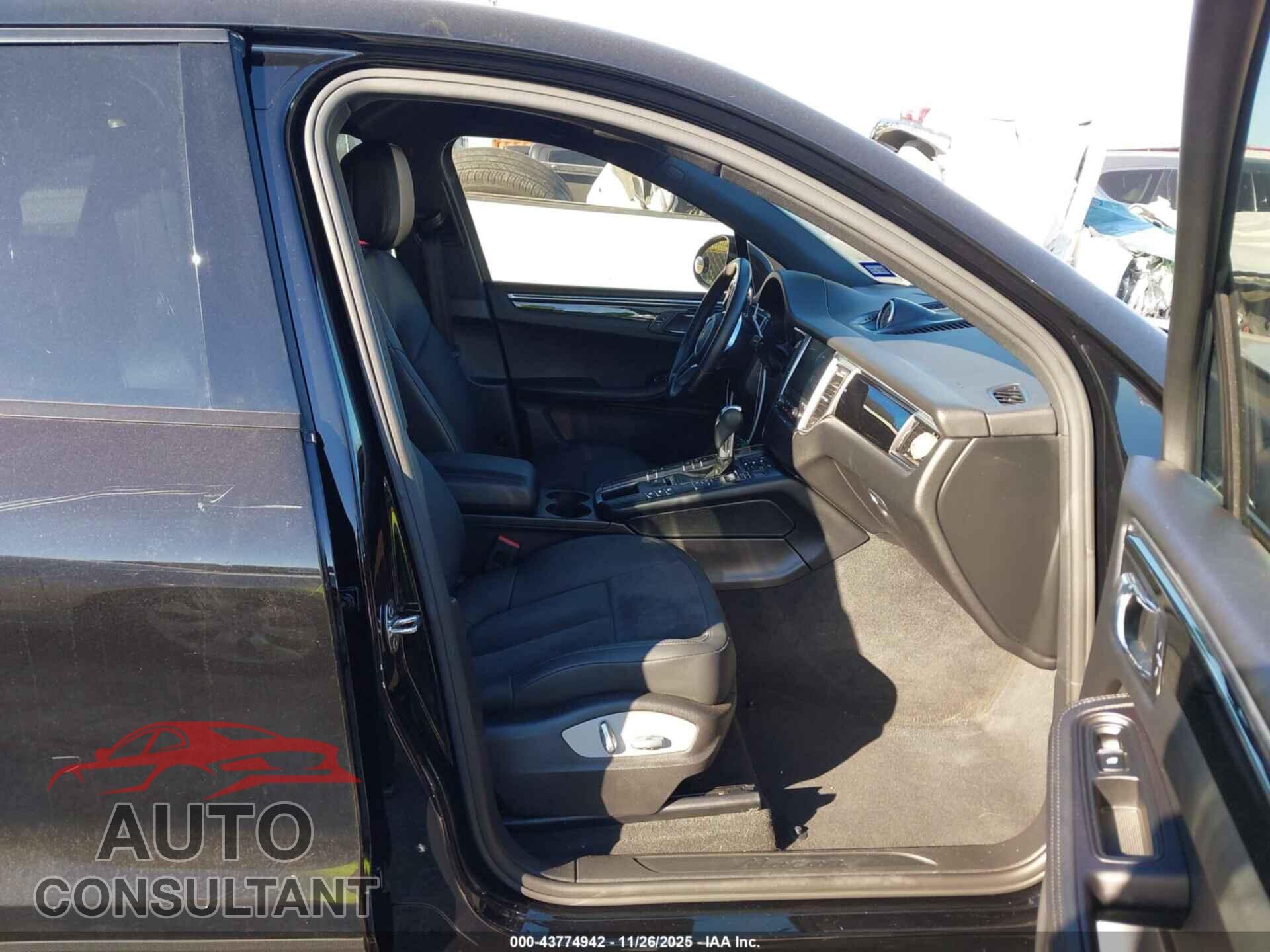 PORSCHE MACAN 2017 - WP1AA2A54HLB80910