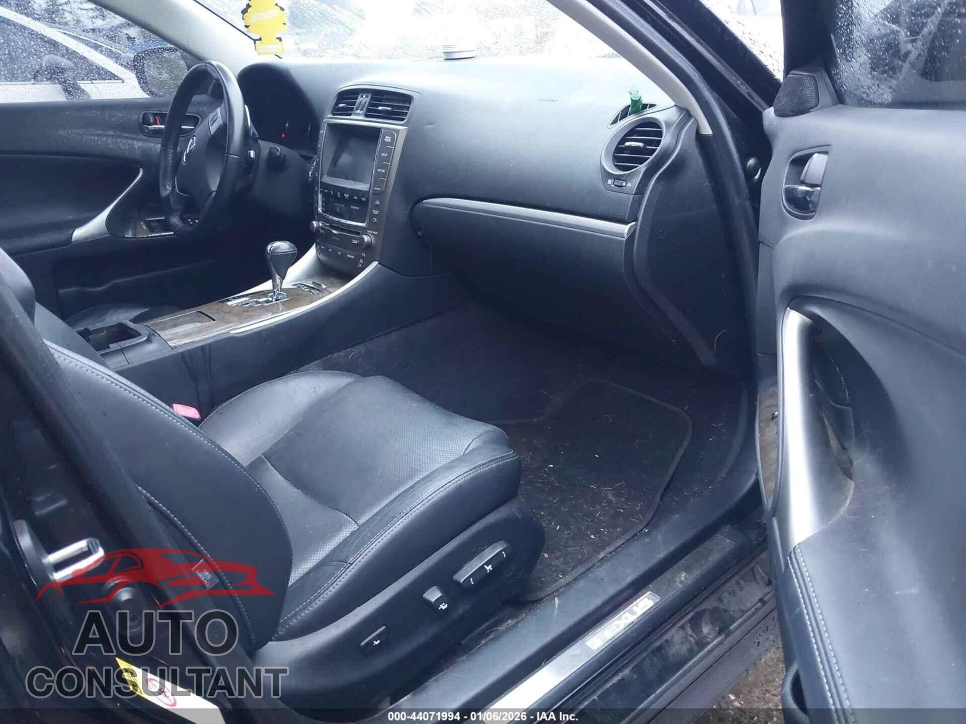 LEXUS IS 250 2011 - JTHCF5C28B5047304