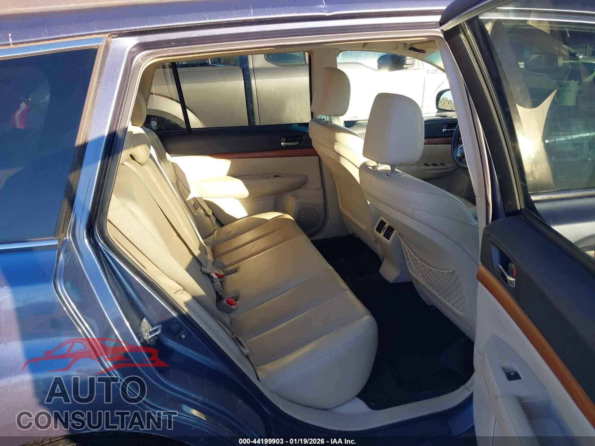 SUBARU OUTBACK 2013 - 4S4BRBKC8D3205146