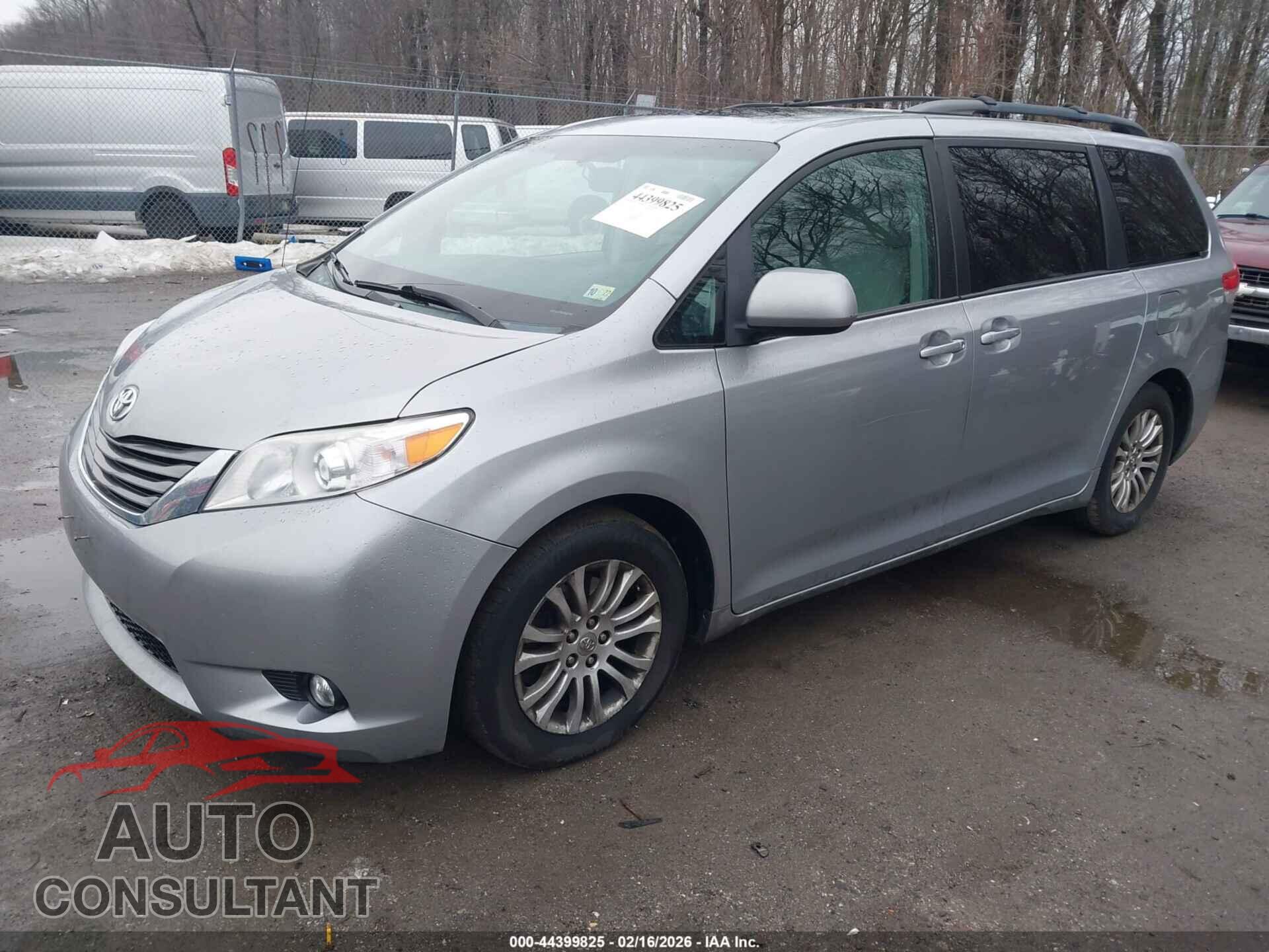 TOYOTA SIENNA 2011 - 5TDYK3DC7BS173078