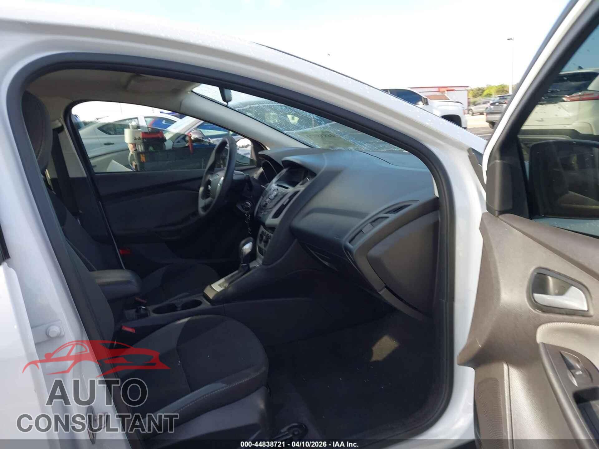 FORD FOCUS 2014 - 1FADP3F21EL403407