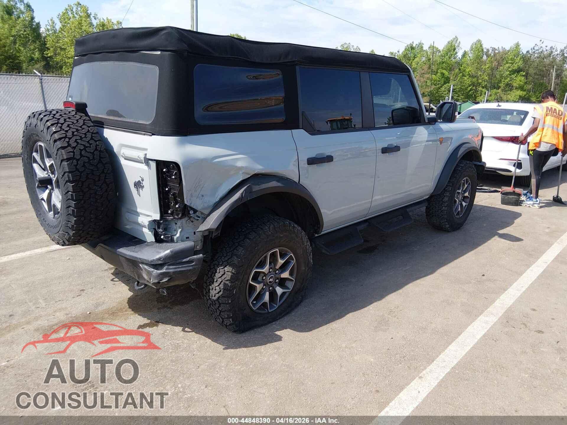 FORD BRONCO 2023 - 1FMEE5DP8PLB47702