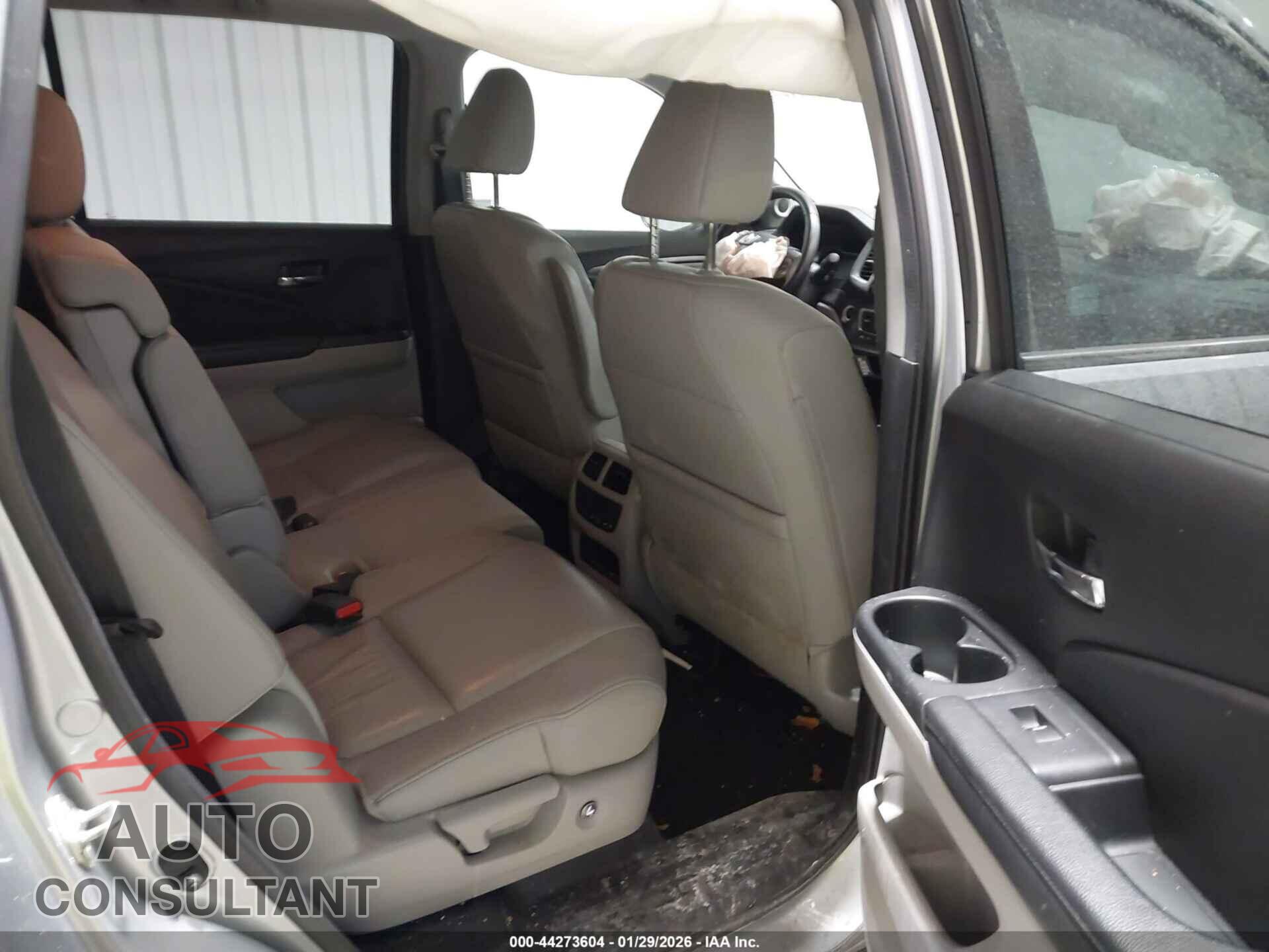 HONDA PILOT 2017 - 5FNYF6H54HB008362