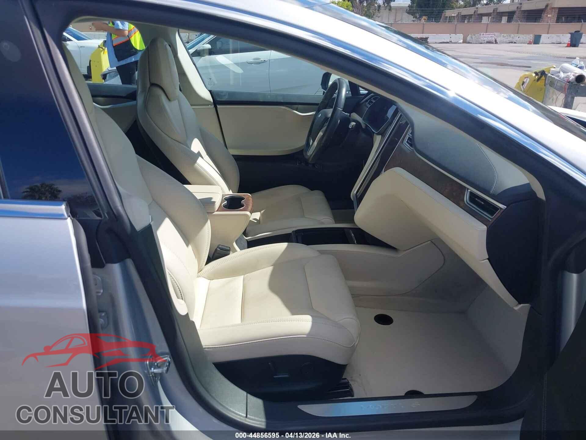 TESLA MODEL S 2017 - 5YJSA1E15HF217652