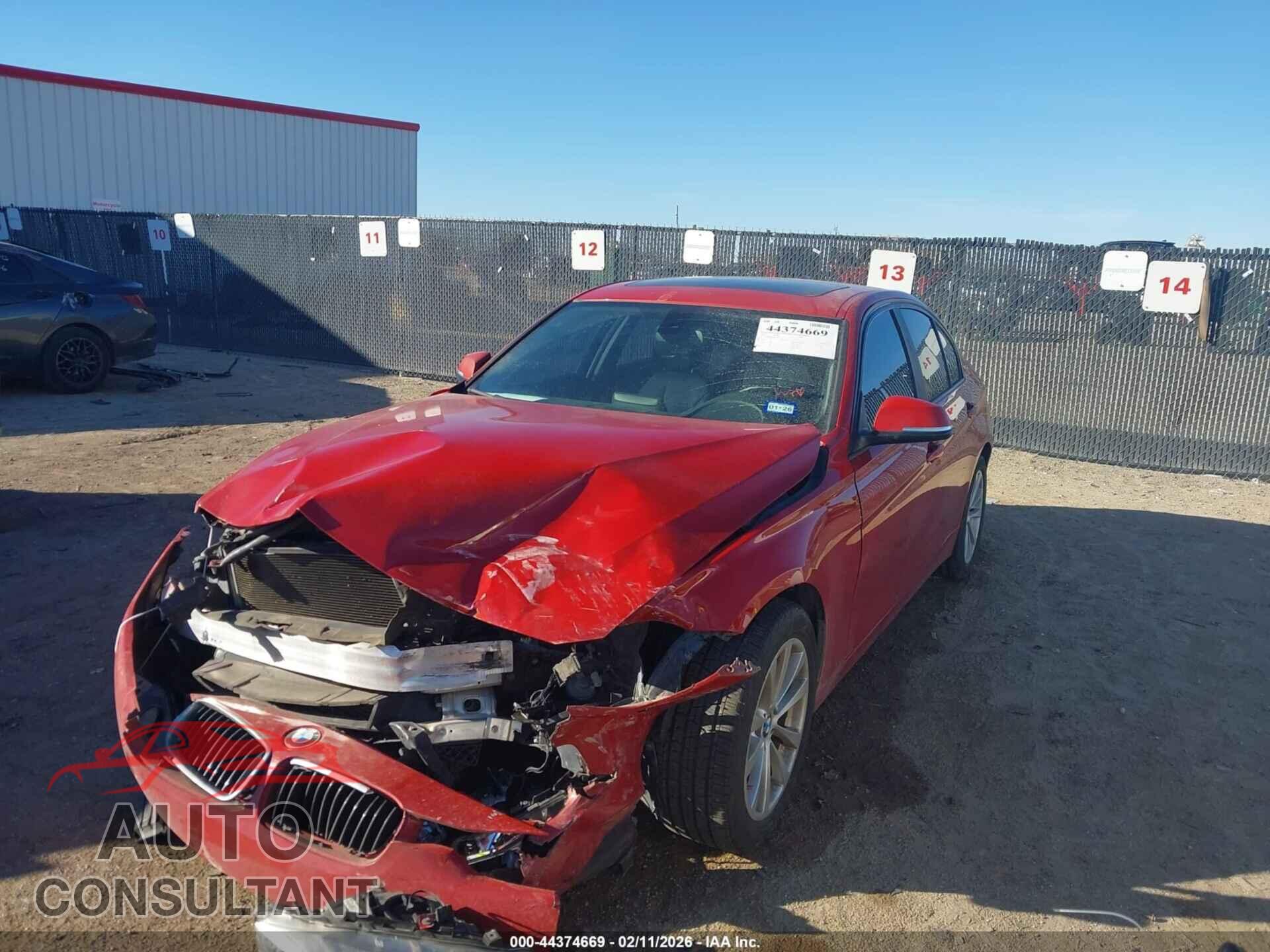 BMW 320I 2016 - WBA8E5G58GNU21235