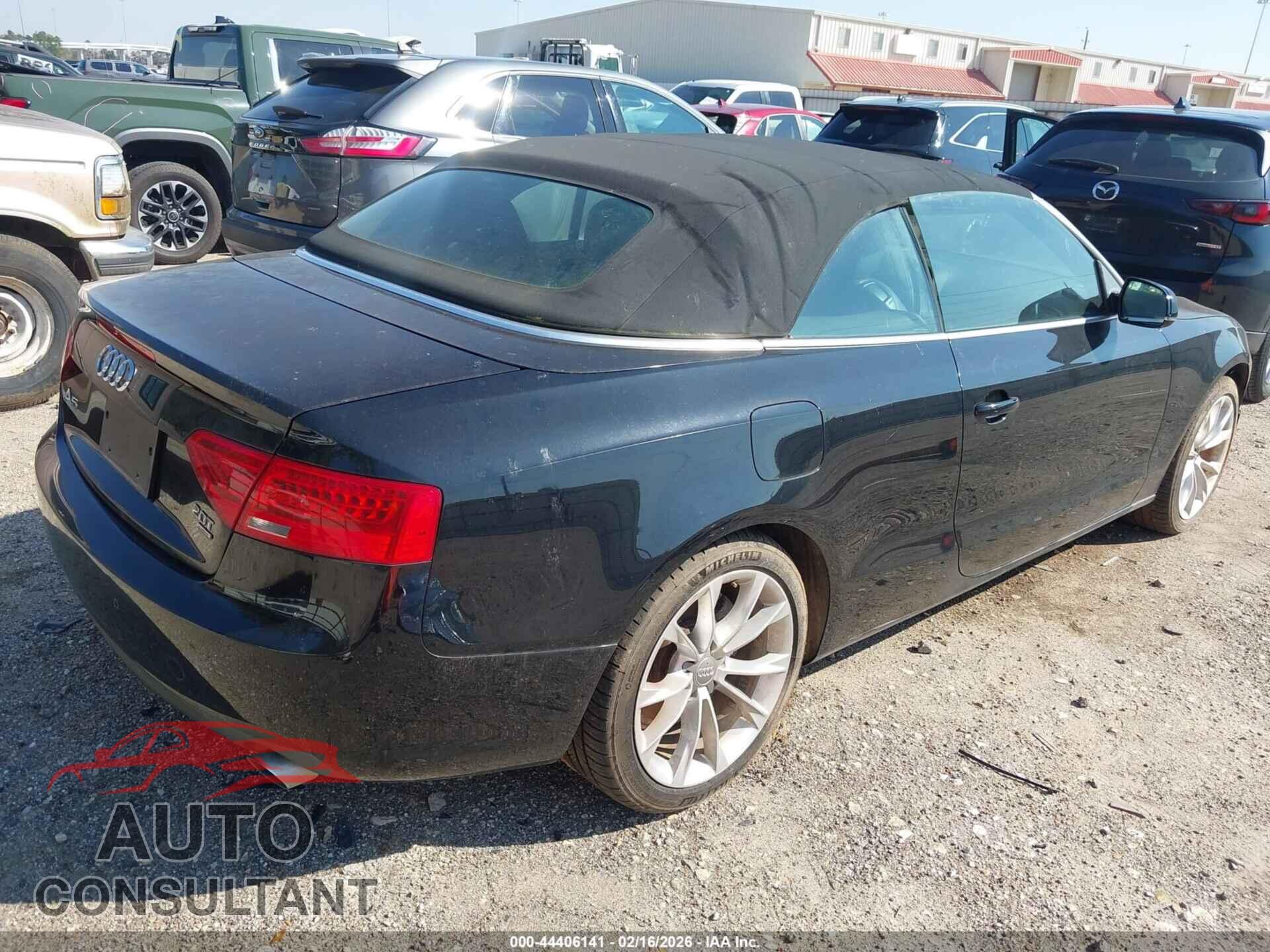 AUDI A5 2013 - WAULFAFH8DN006682