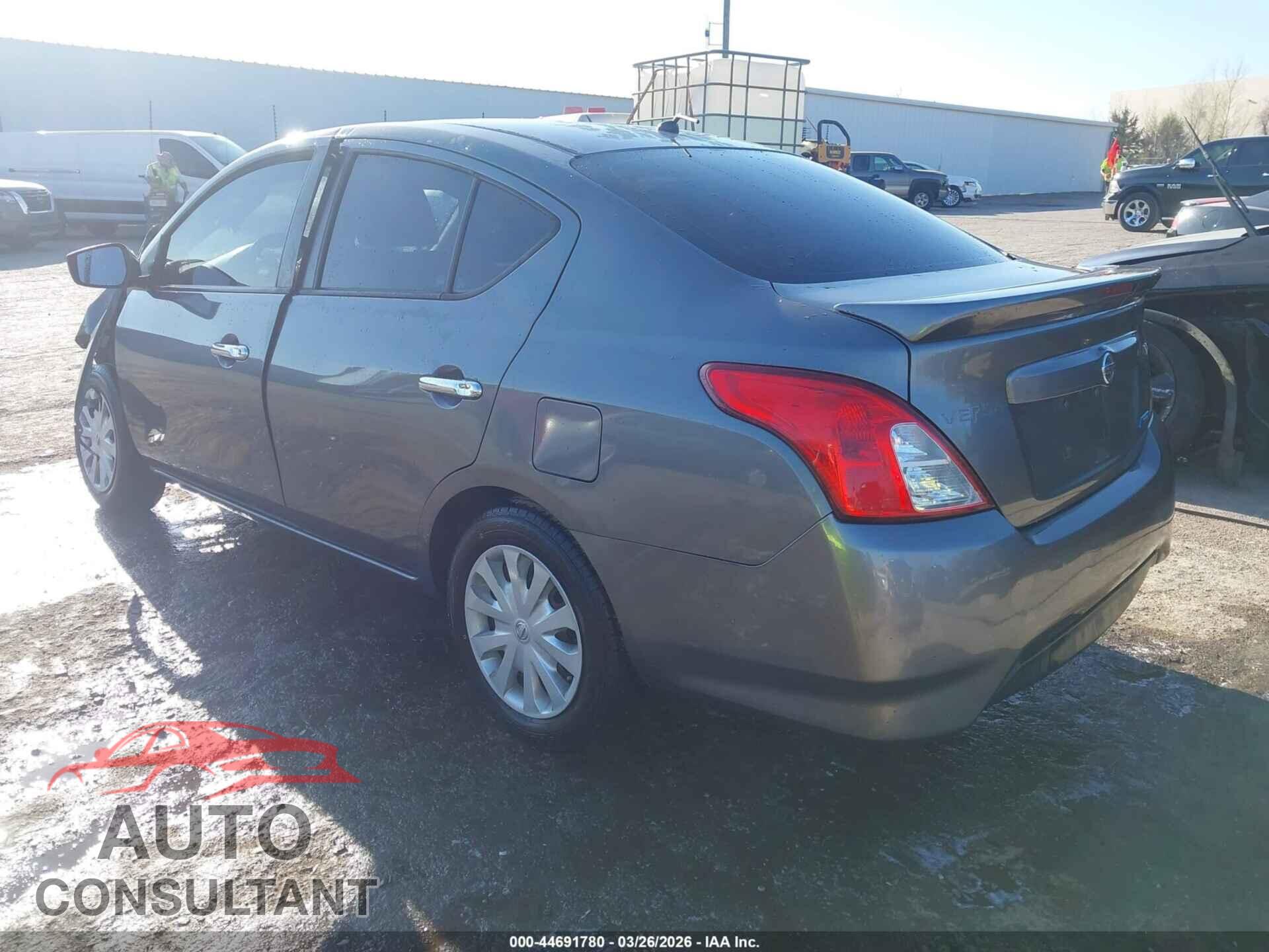 NISSAN VERSA 2017 - 3N1CN7AP3HL845929