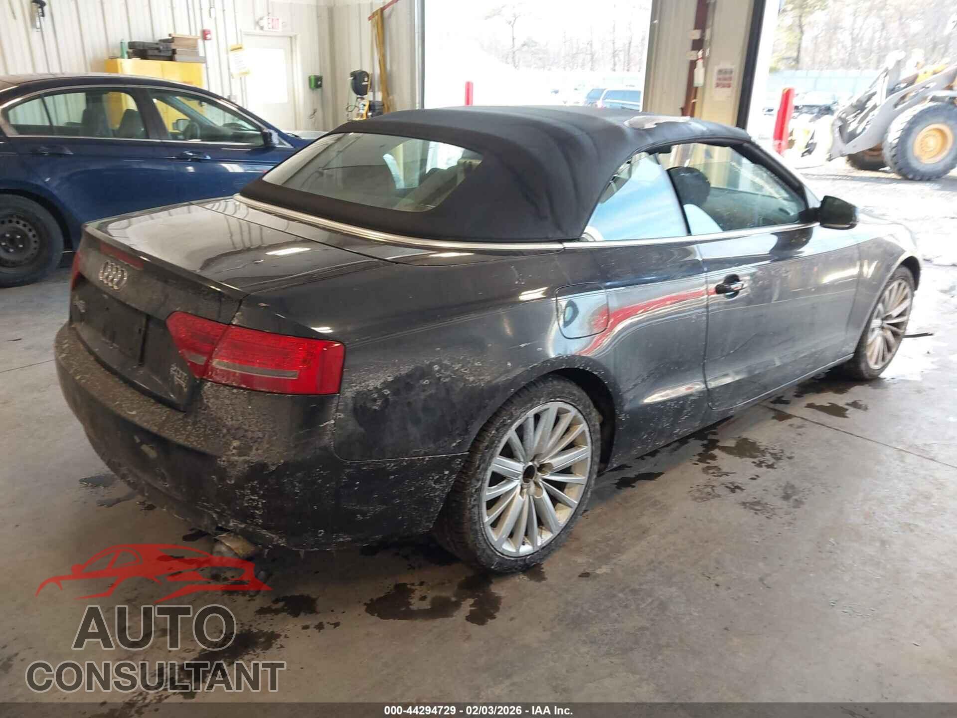 AUDI A5 2012 - WAULFAFH0CN005735
