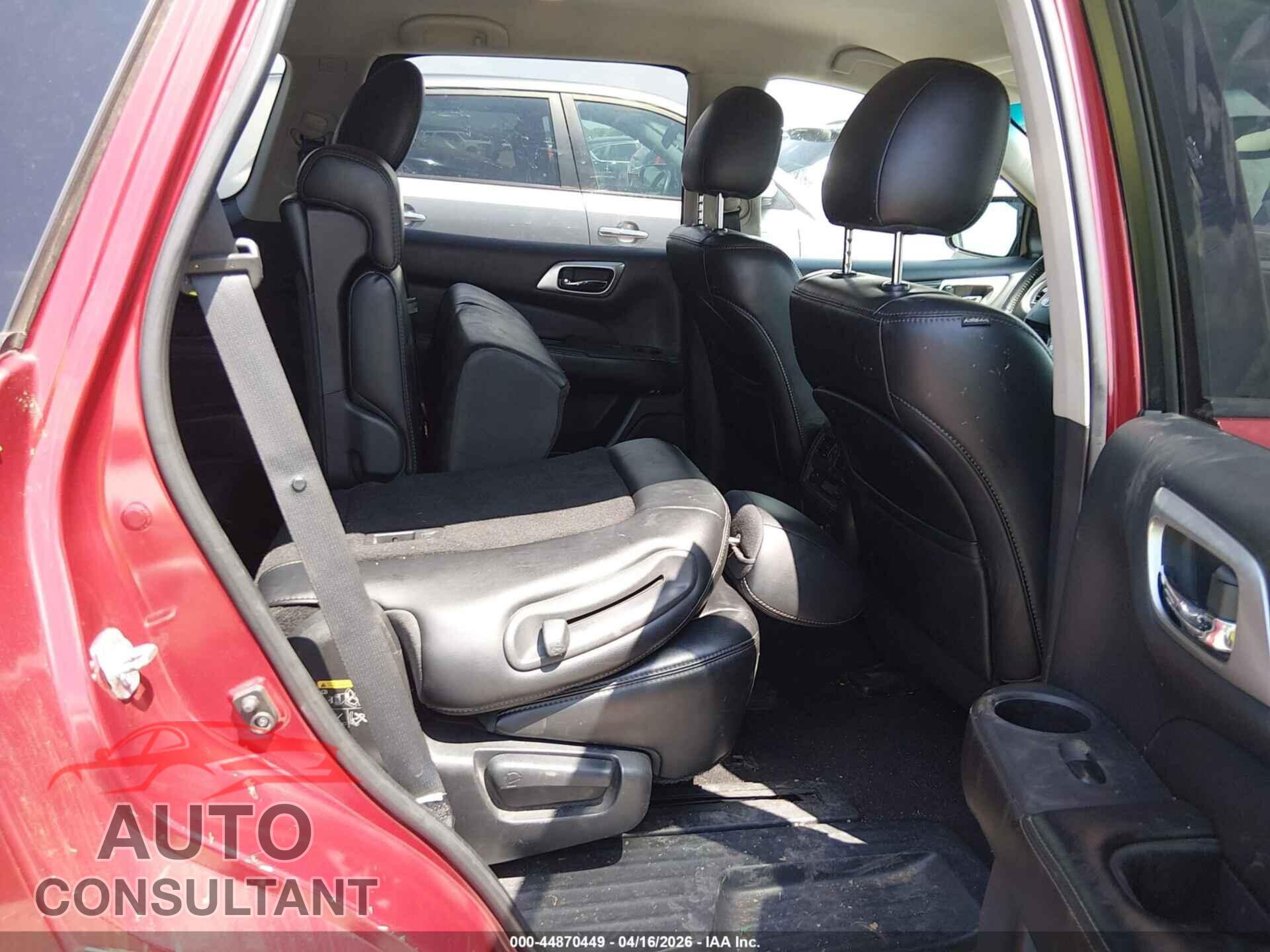 NISSAN PATHFINDER 2015 - 5N1AR2MM8FC667761