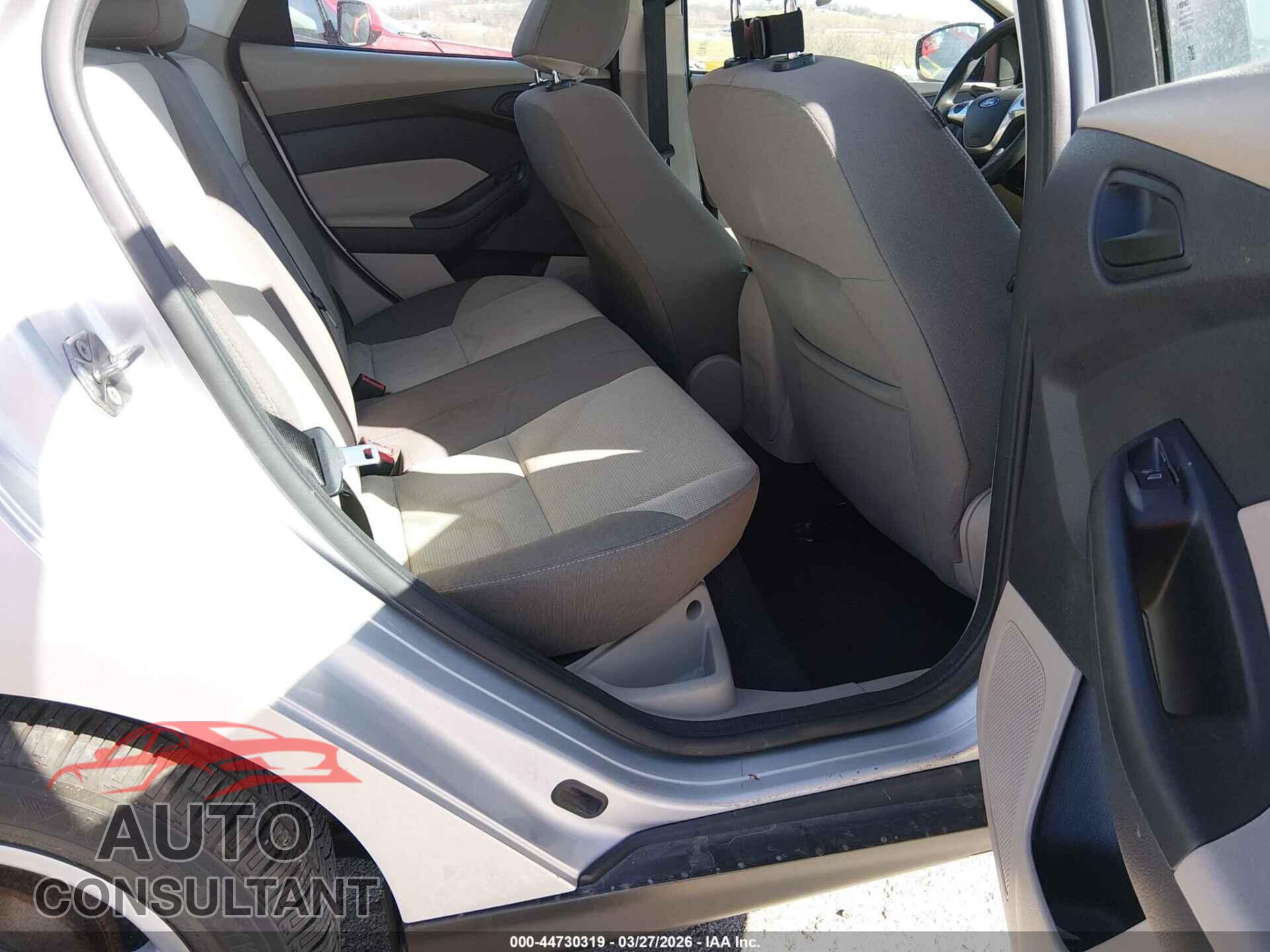 FORD FOCUS 2012 - 1FAHP3F25CL417759