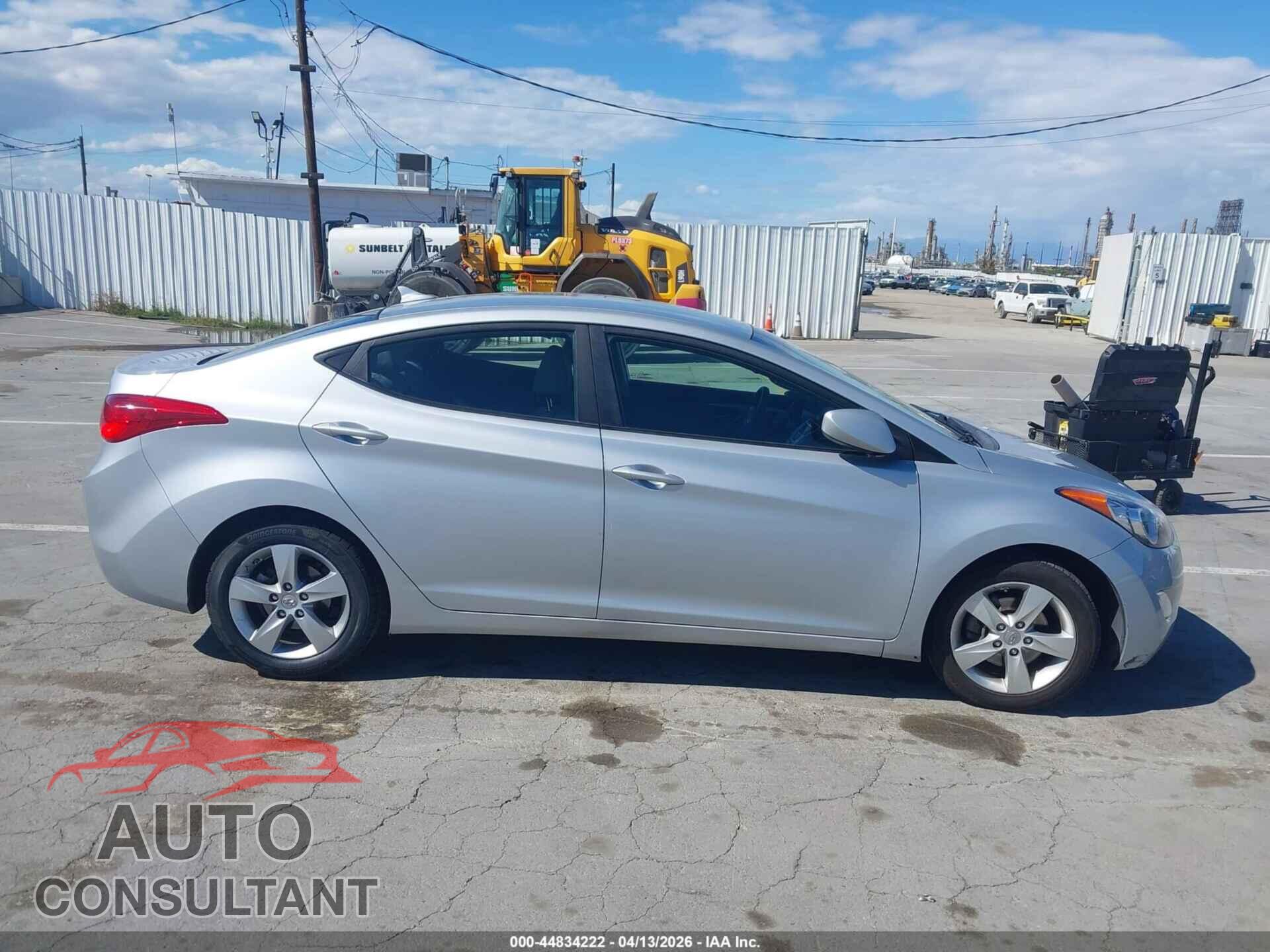 HYUNDAI ELANTRA 2012 - 5NPDH4AE4CH079885