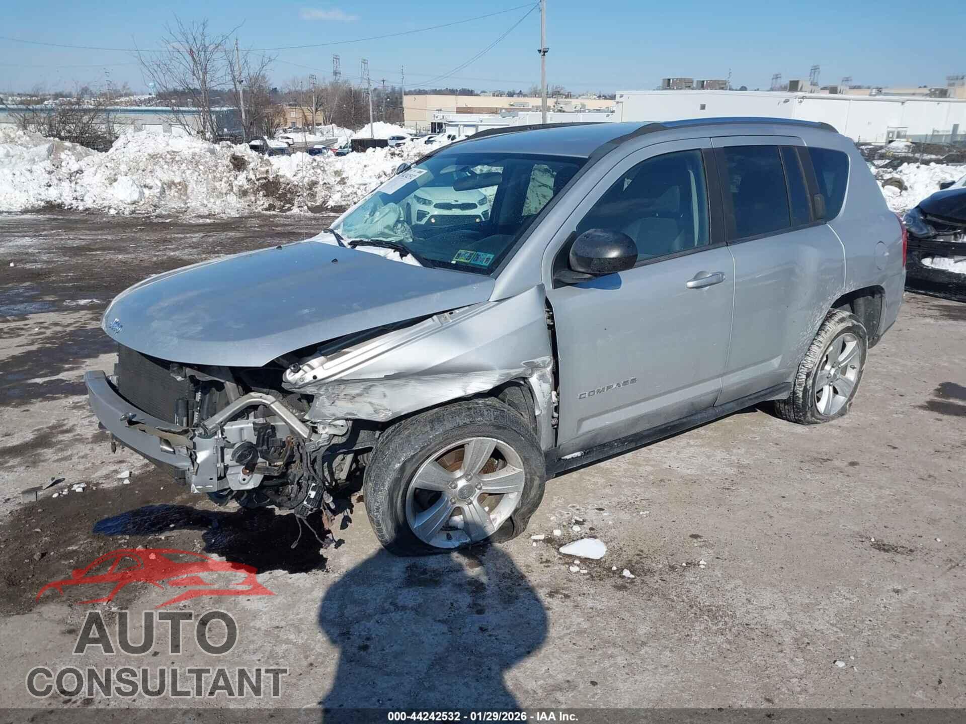 JEEP COMPASS 2011 - 1J4NF1FB8BD135624