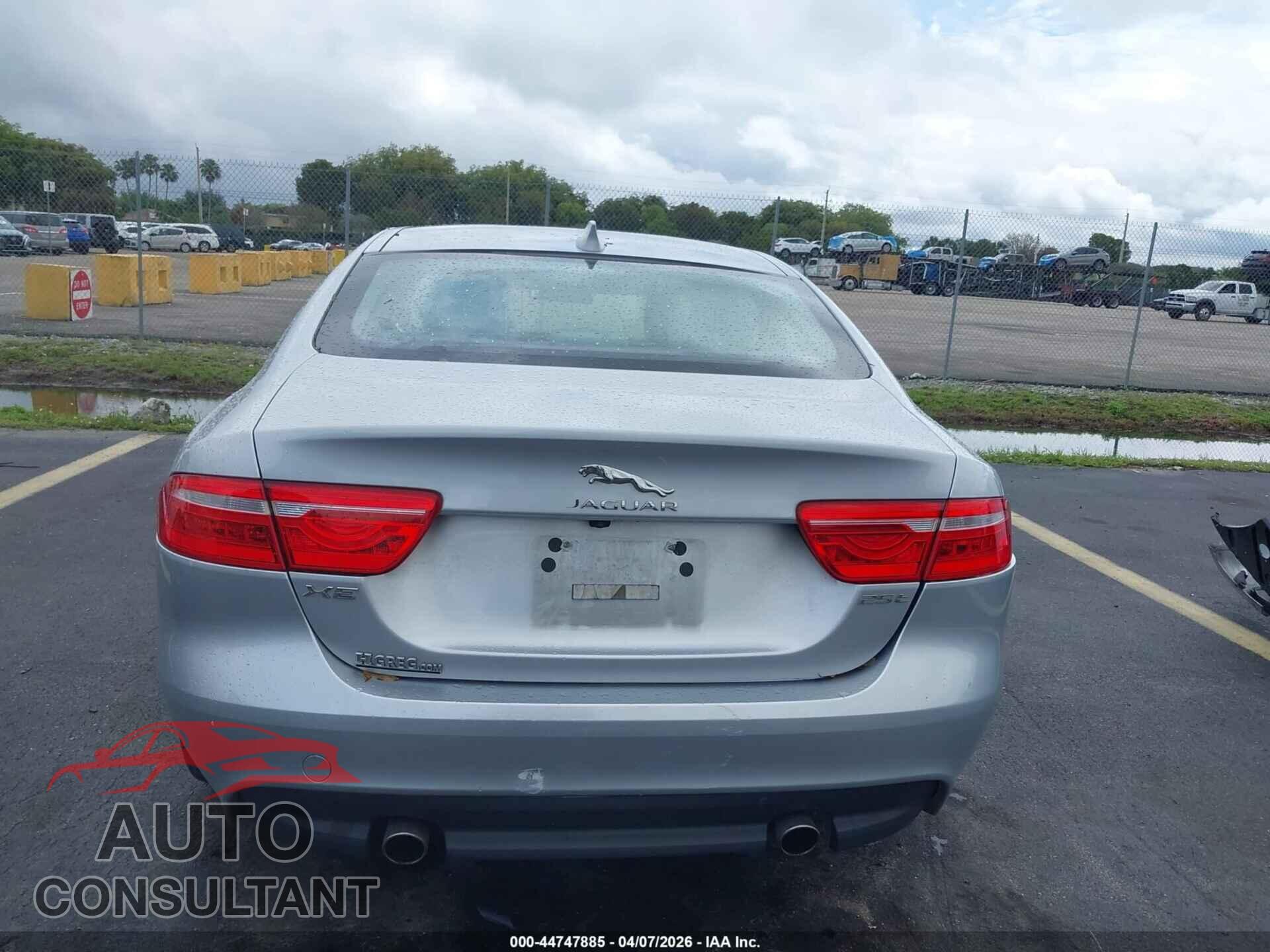 JAGUAR XE 2017 - SAJAR4BG5HA973264