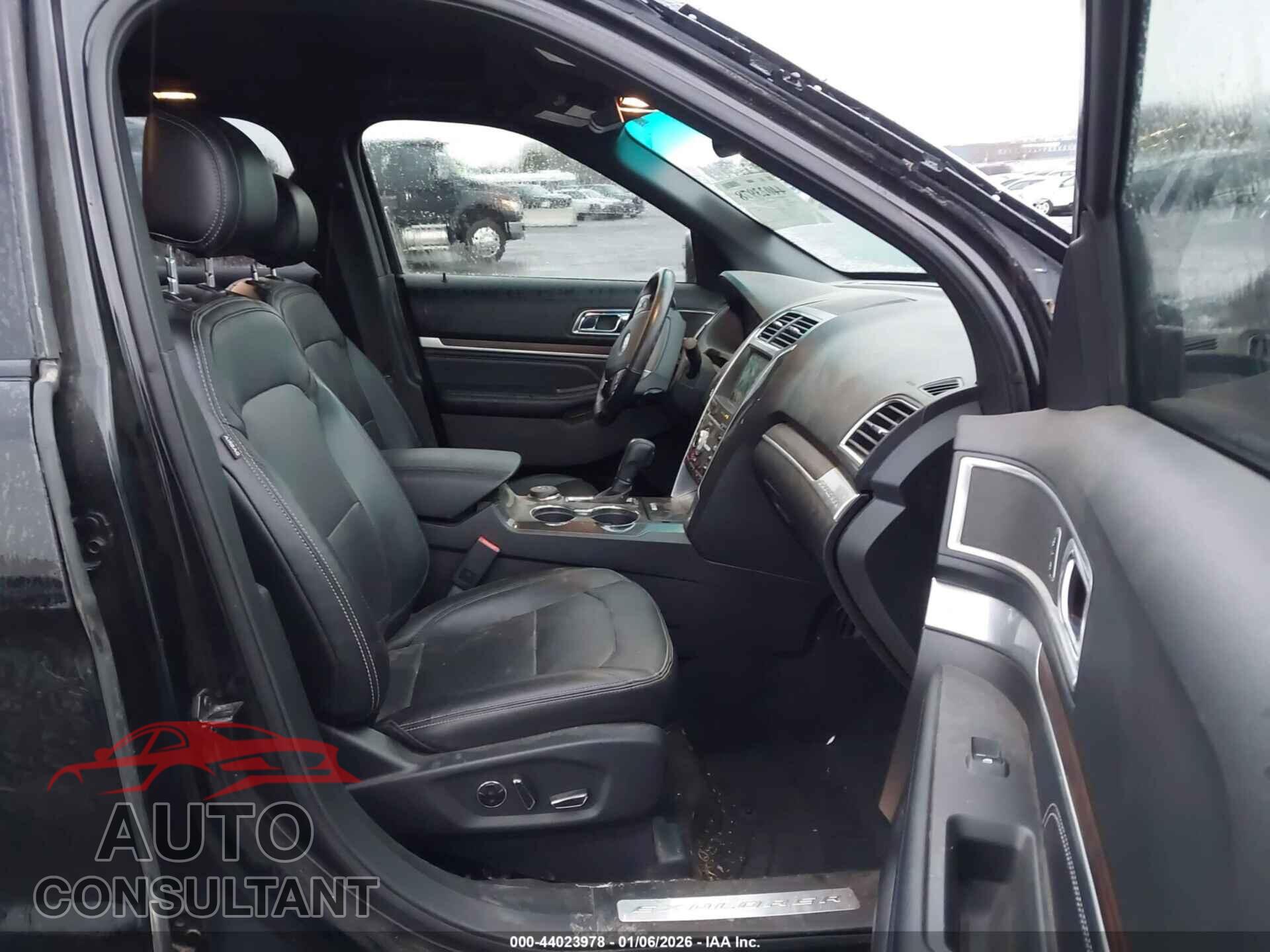 FORD EXPLORER 2017 - 1FM5K8F84HGA05583