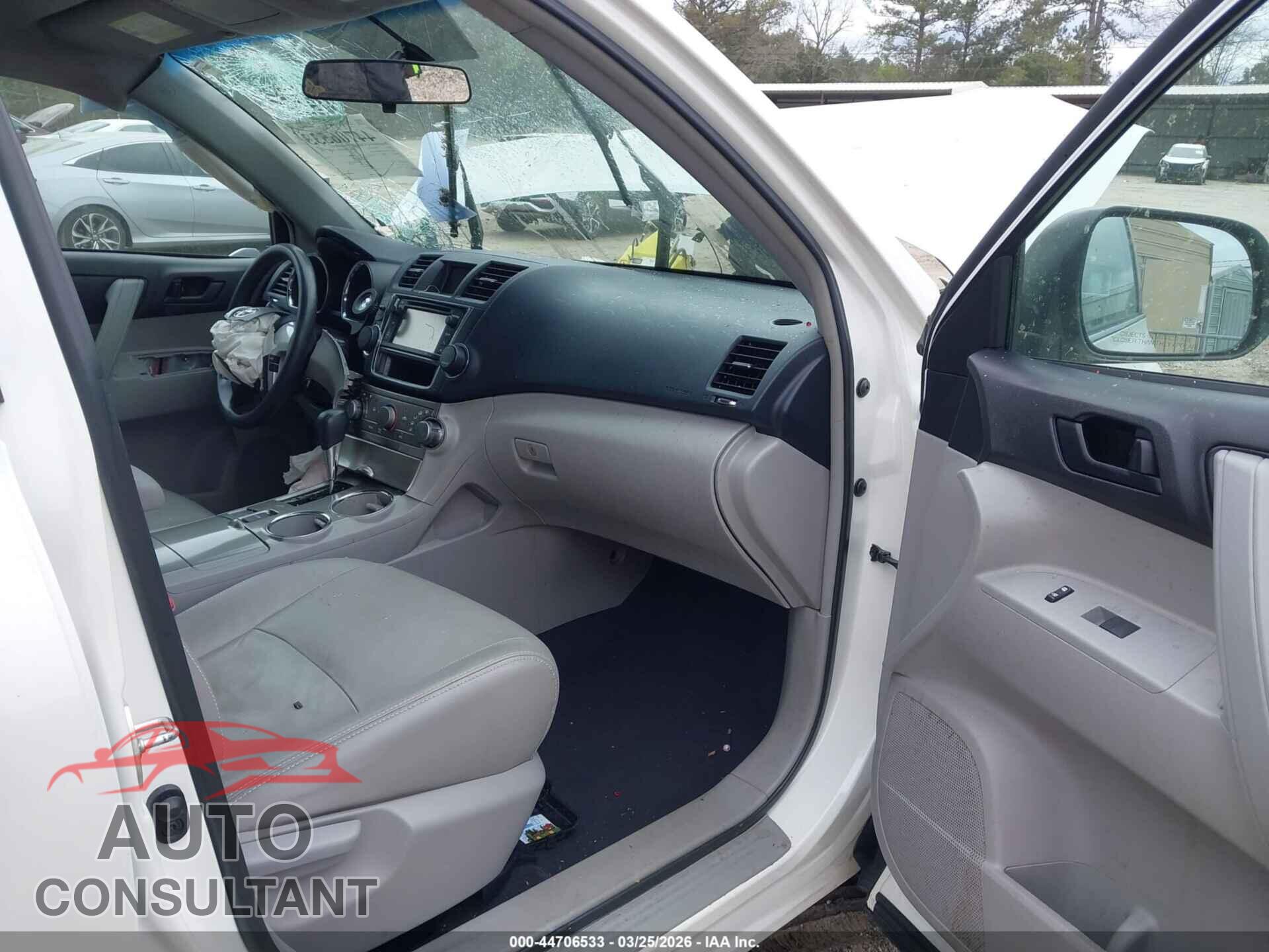 TOYOTA HIGHLANDER 2013 - 5TDZA3EH8DS044707