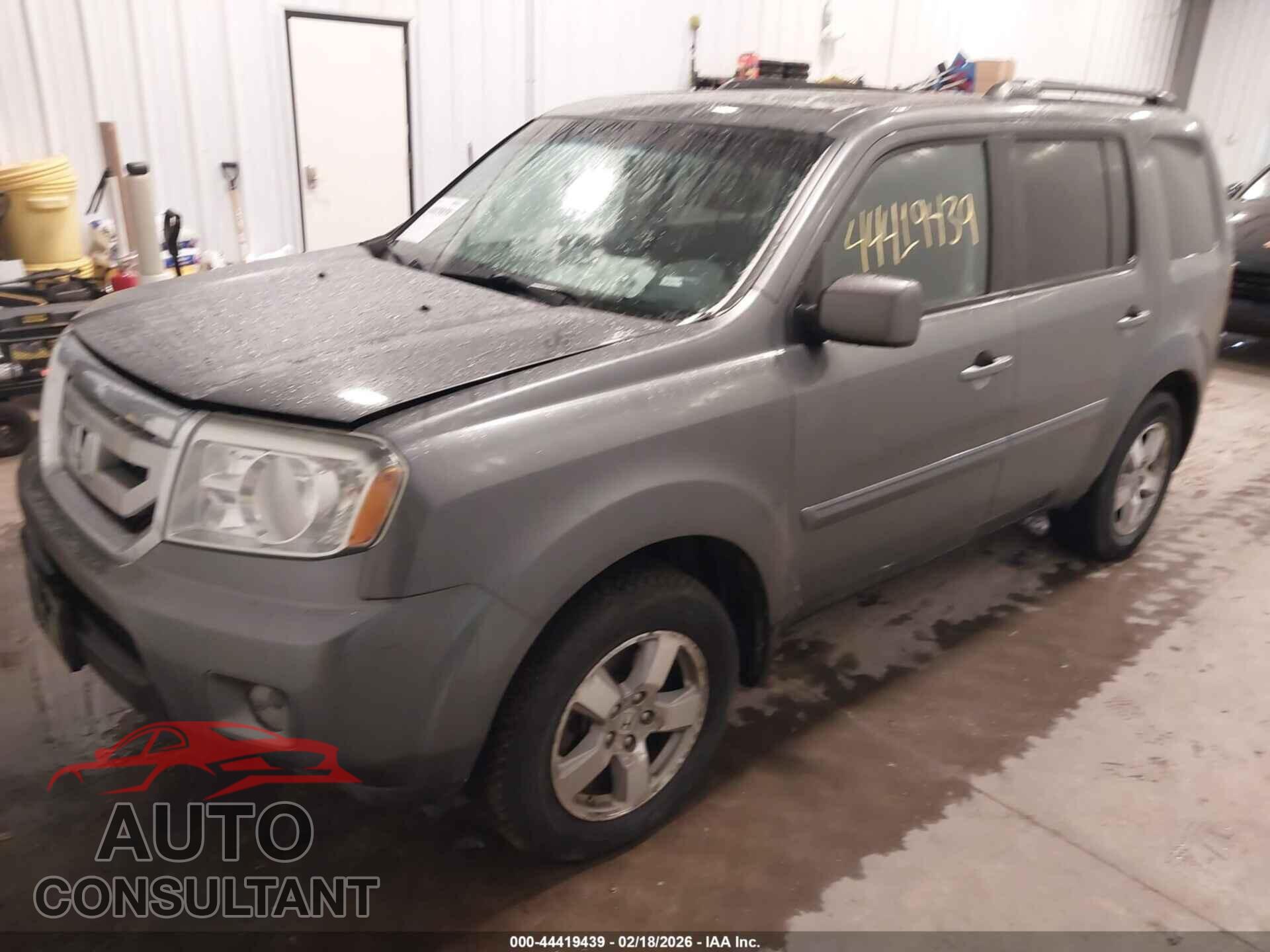 HONDA PILOT 2011 - 5FNYF4H53BB005397