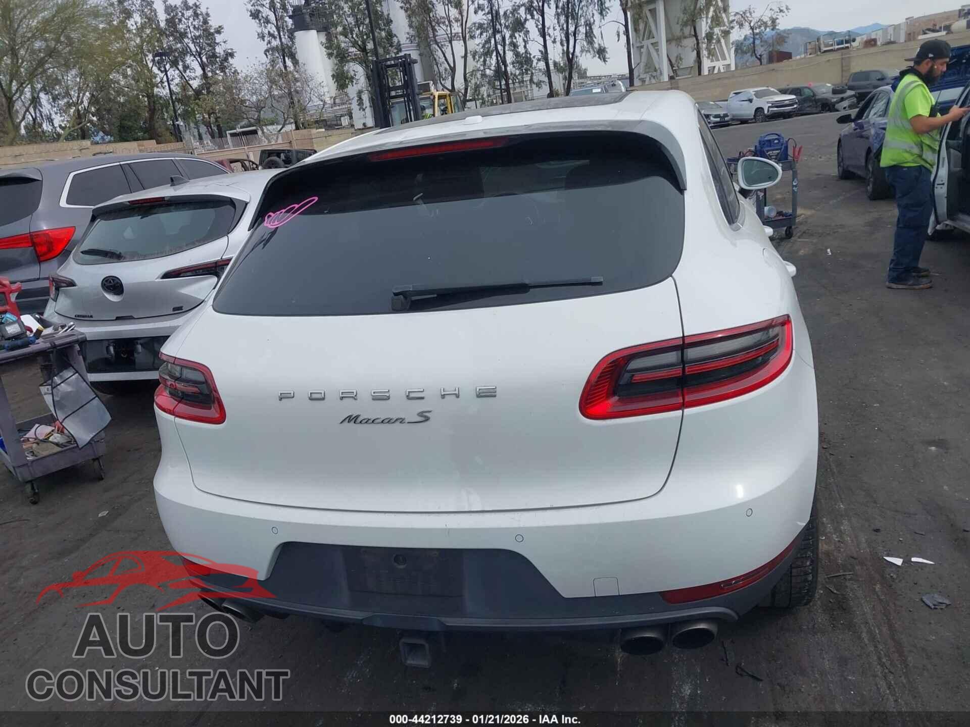 PORSCHE MACAN 2015 - WP1AB2A52FLB64487