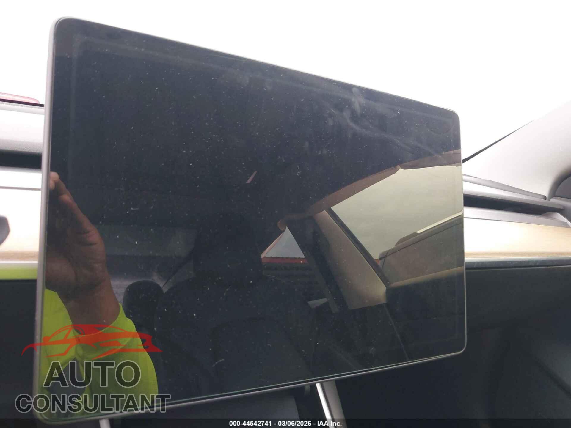 TESLA MODEL 3 2020 - 5YJ3E1EA0LF661250