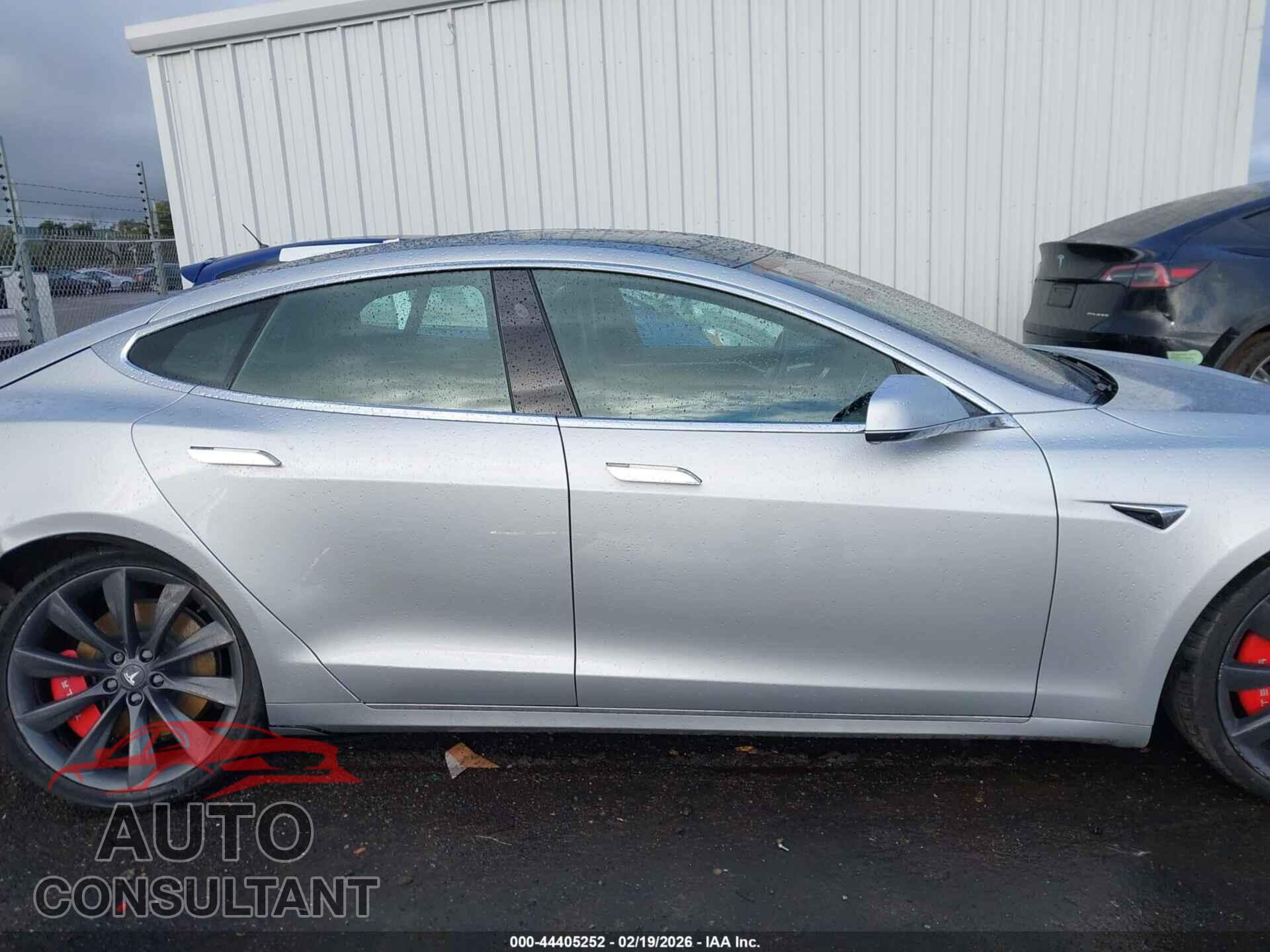 TESLA MODEL S 2017 - 5YJSA1E24HF233706