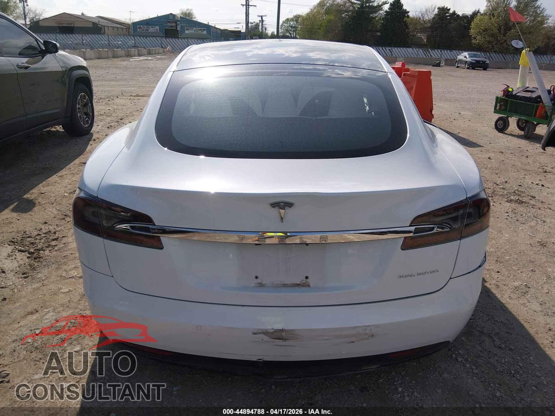 TESLA MODEL S 2021 - 5YJSA1E24MF424729