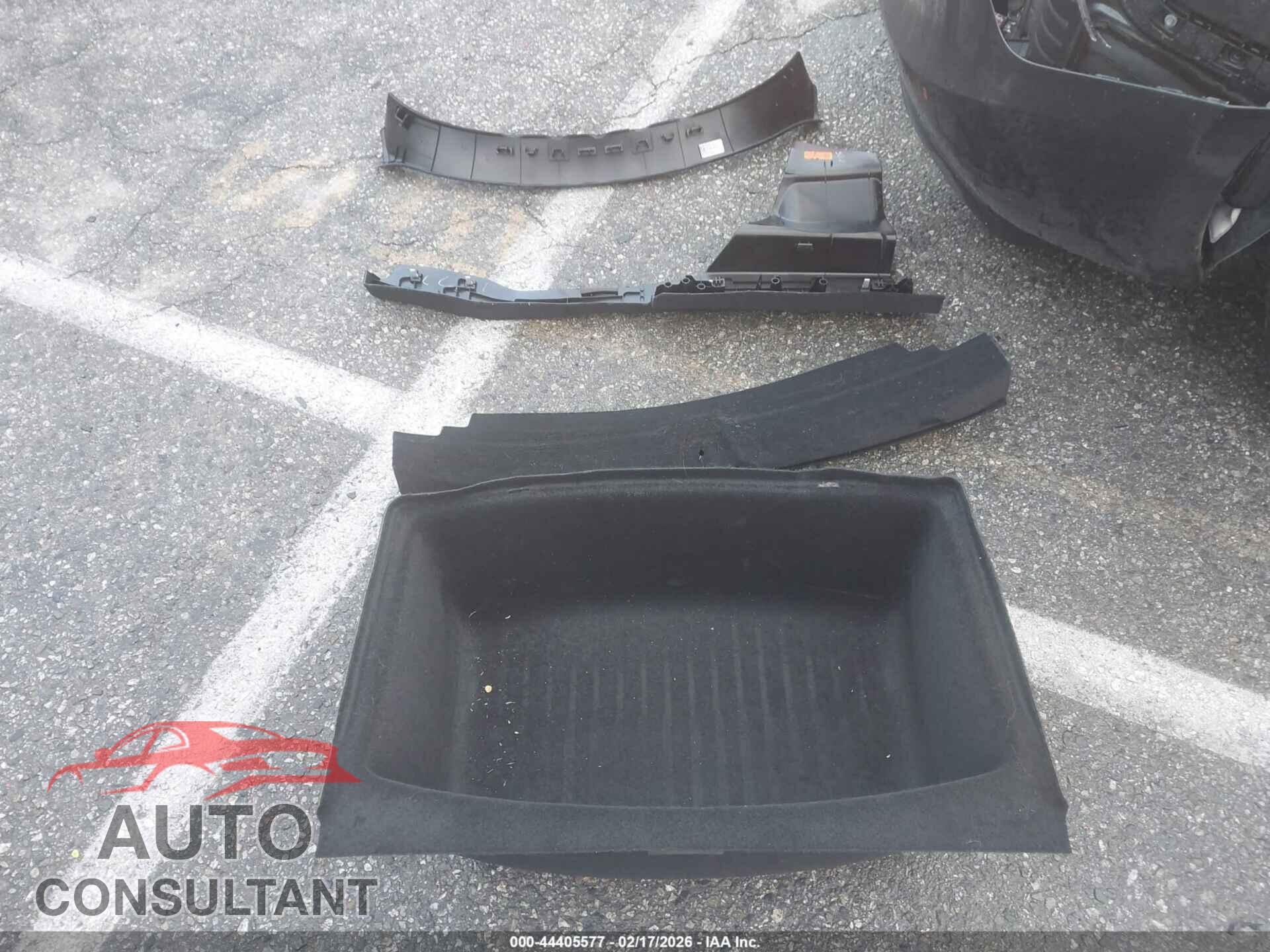 TESLA MODEL 3 2024 - 5YJ3E1EA2RF746891