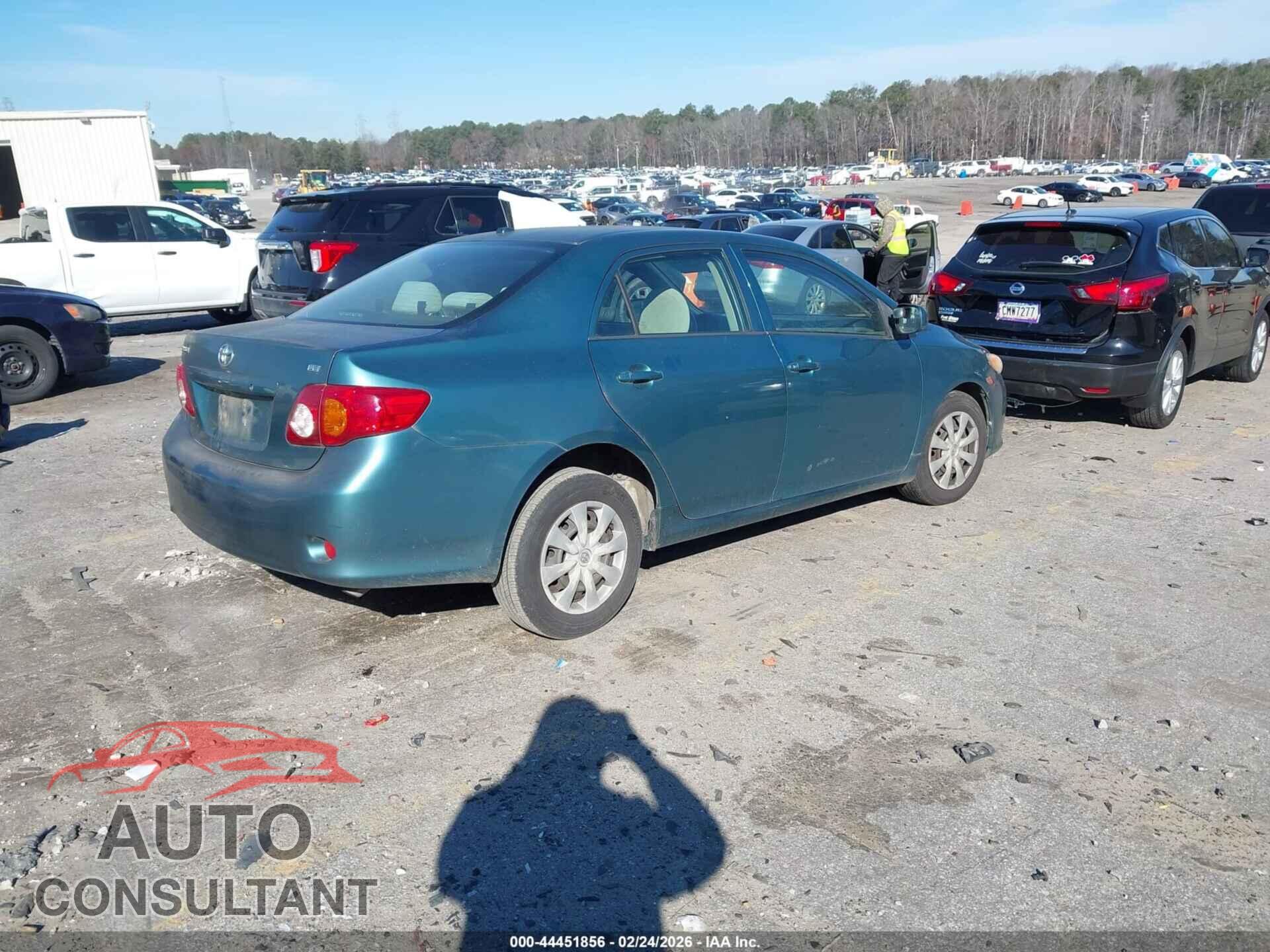 TOYOTA COROLLA 2009 - JTDBL40E899068977