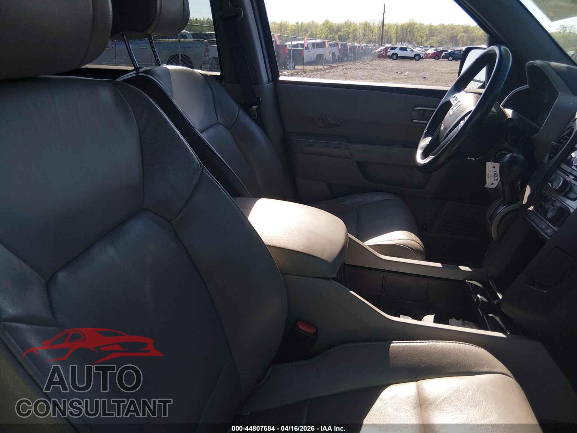 HONDA PILOT 2012 - 5FNYF4H50CB033482