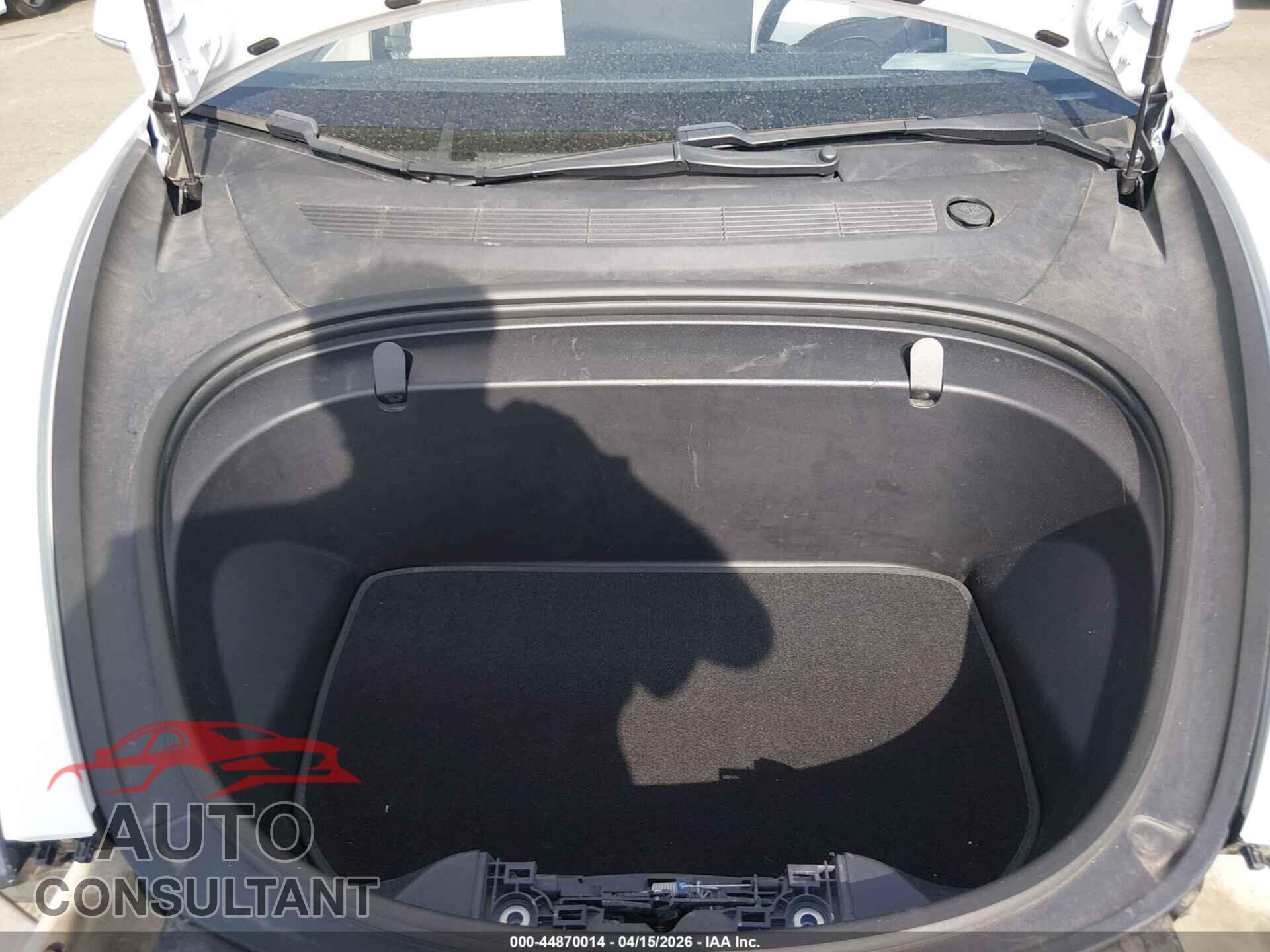 TESLA MODEL 3 2018 - 5YJ3E1EB0JF086007
