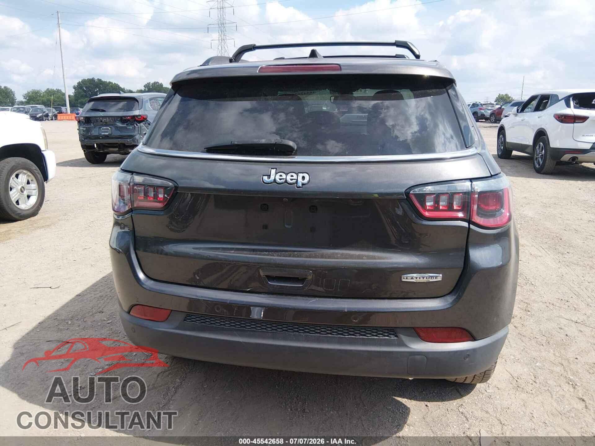 JEEP COMPASS 2018 - 3C4NJCBBXJT102719