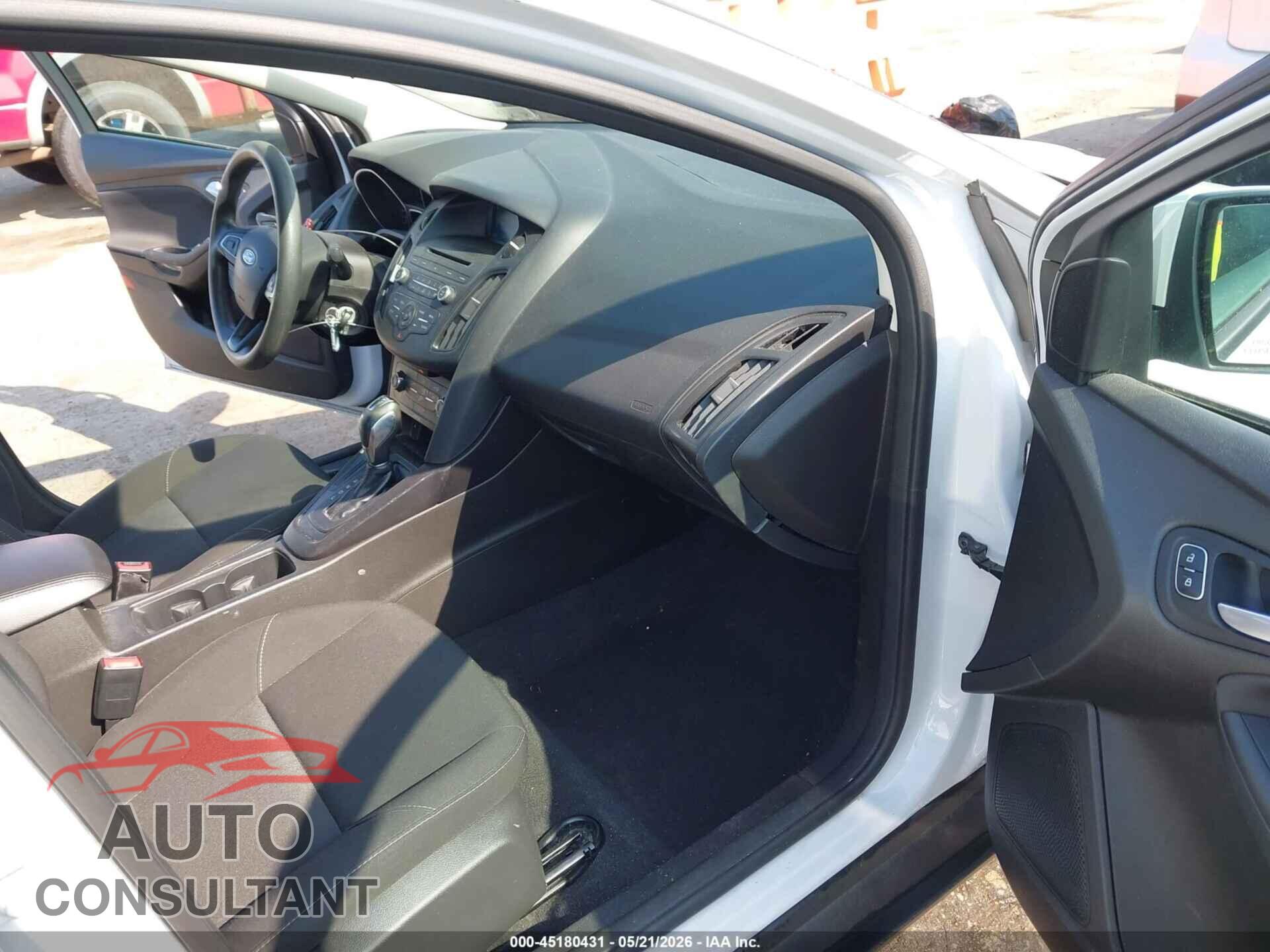 FORD FOCUS 2016 - 1FADP3F21GL250384