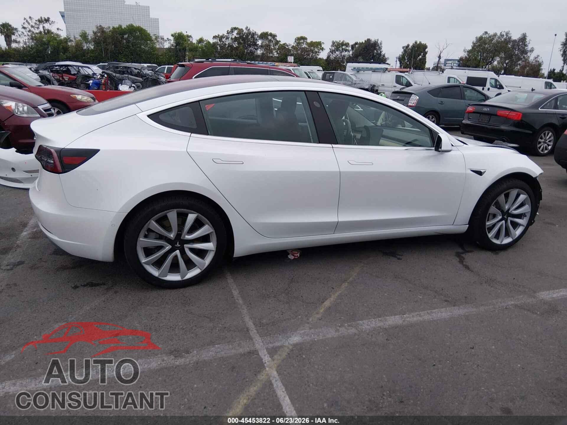 TESLA MODEL 3 2018 - 5YJ3E1EA7JF018438