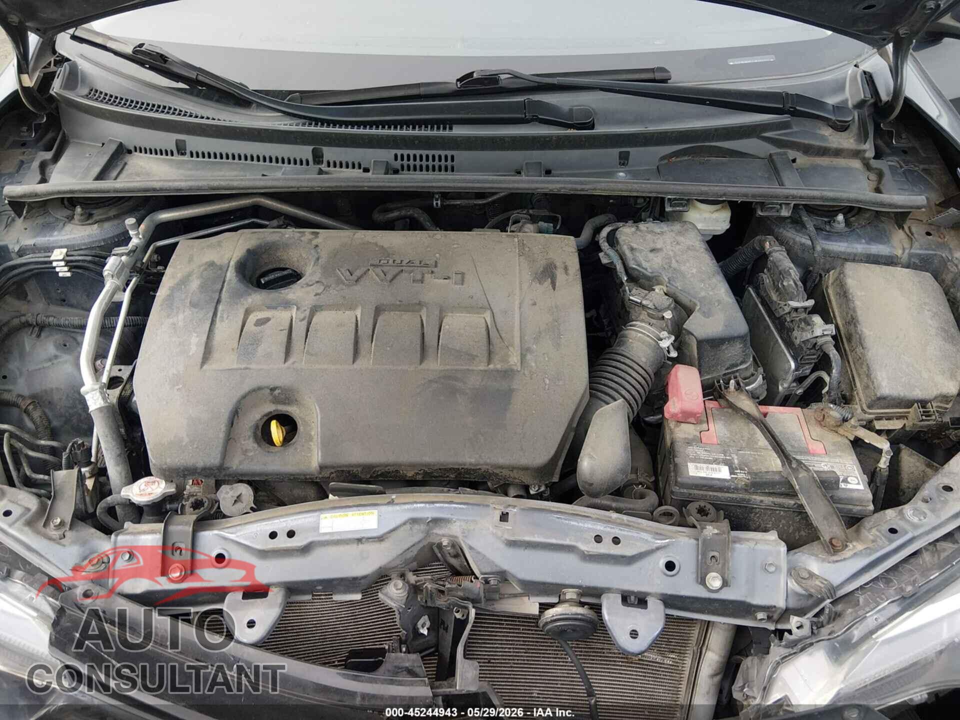 TOYOTA COROLLA 2018 - 5YFBURHE2JP750153