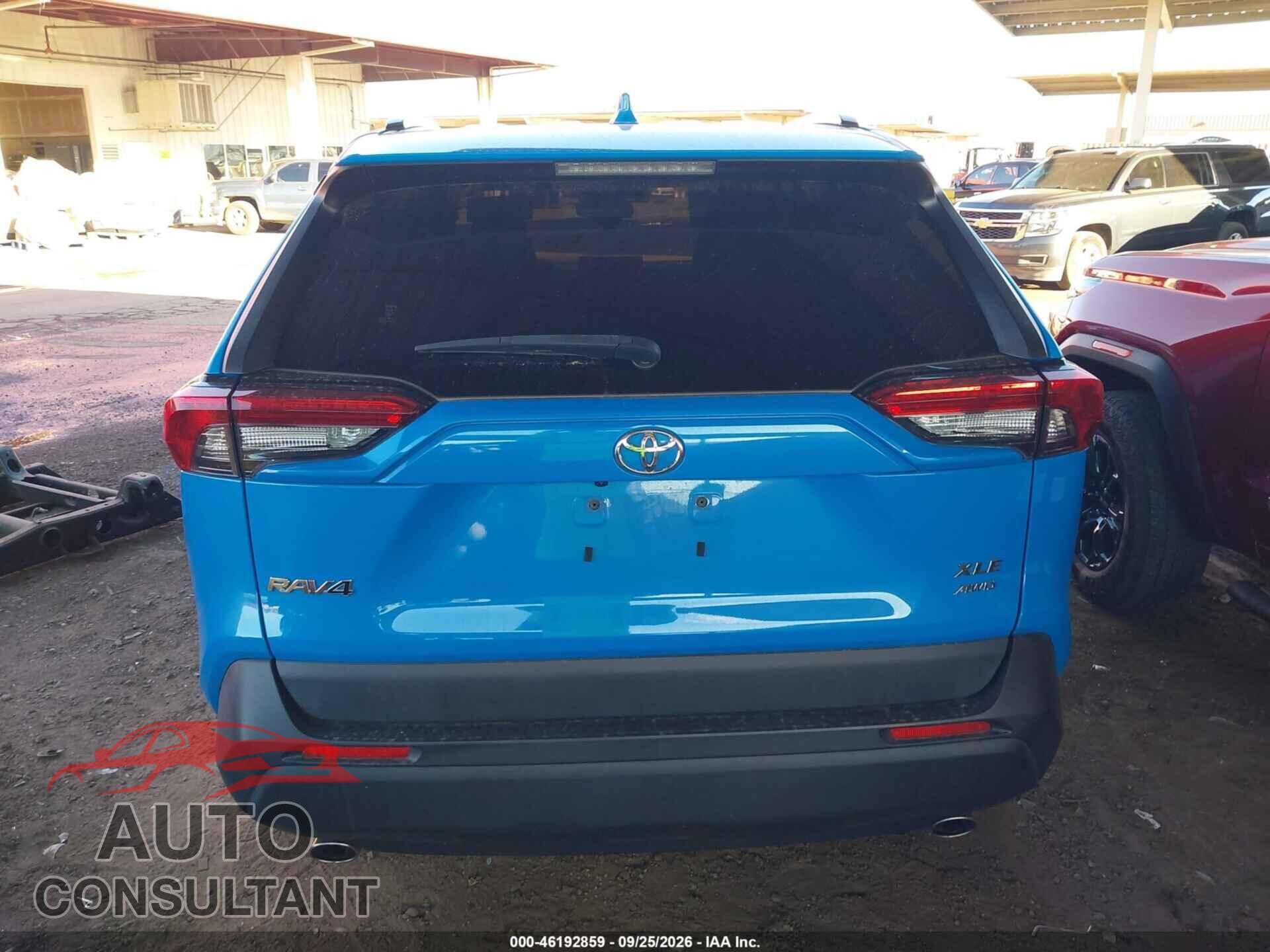 TOYOTA RAV4 2019 - JTMP1RFV9KD039376