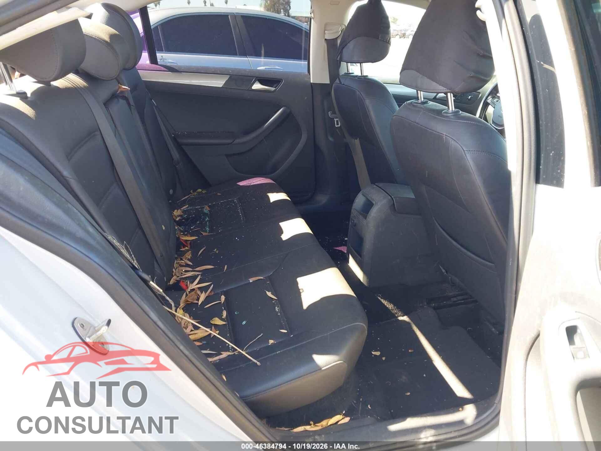 VOLKSWAGEN JETTA 2017 - 3VWDB7AJ8HM412782