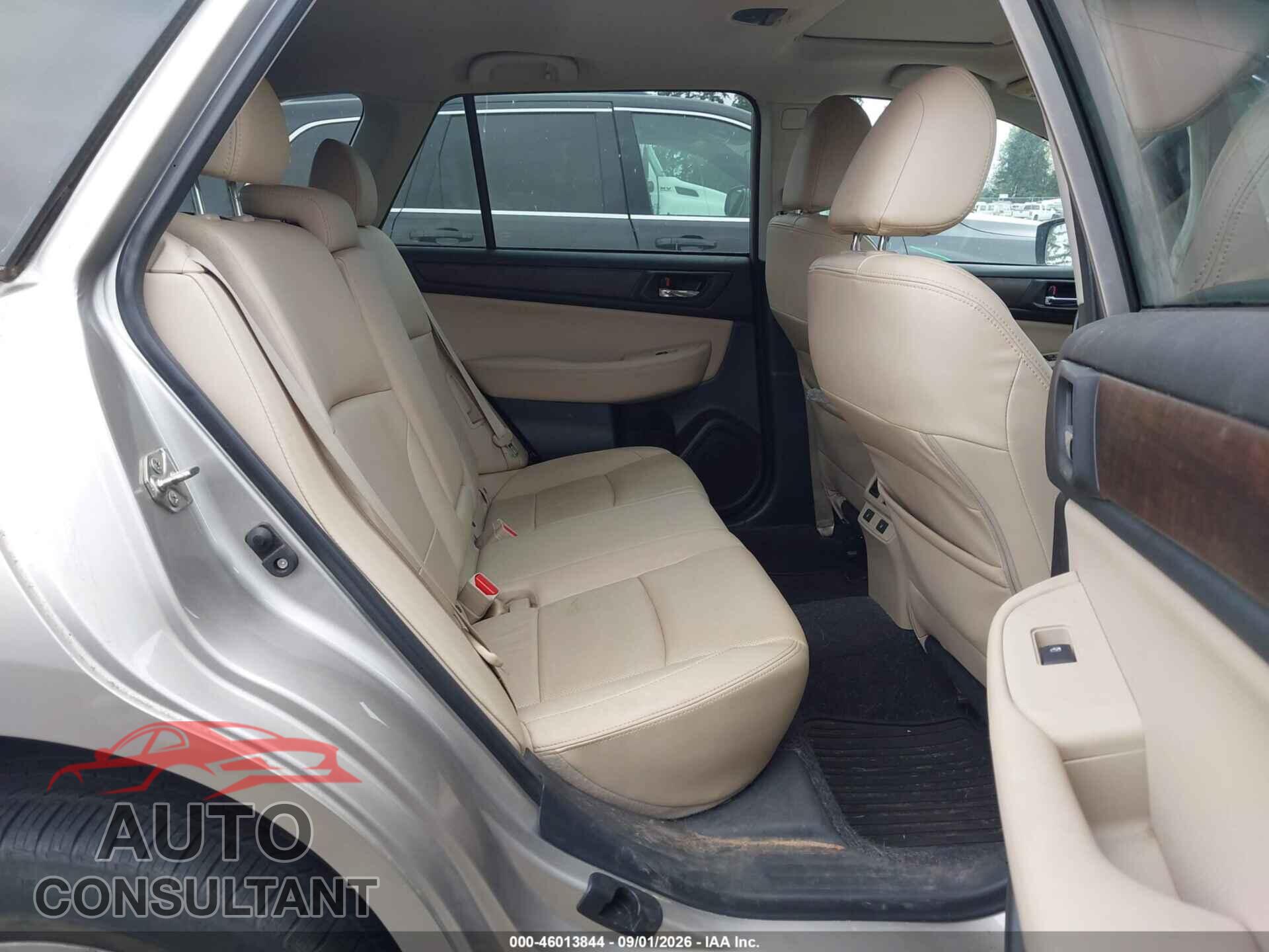 SUBARU OUTBACK 2017 - 4S4BSENC7H3249355