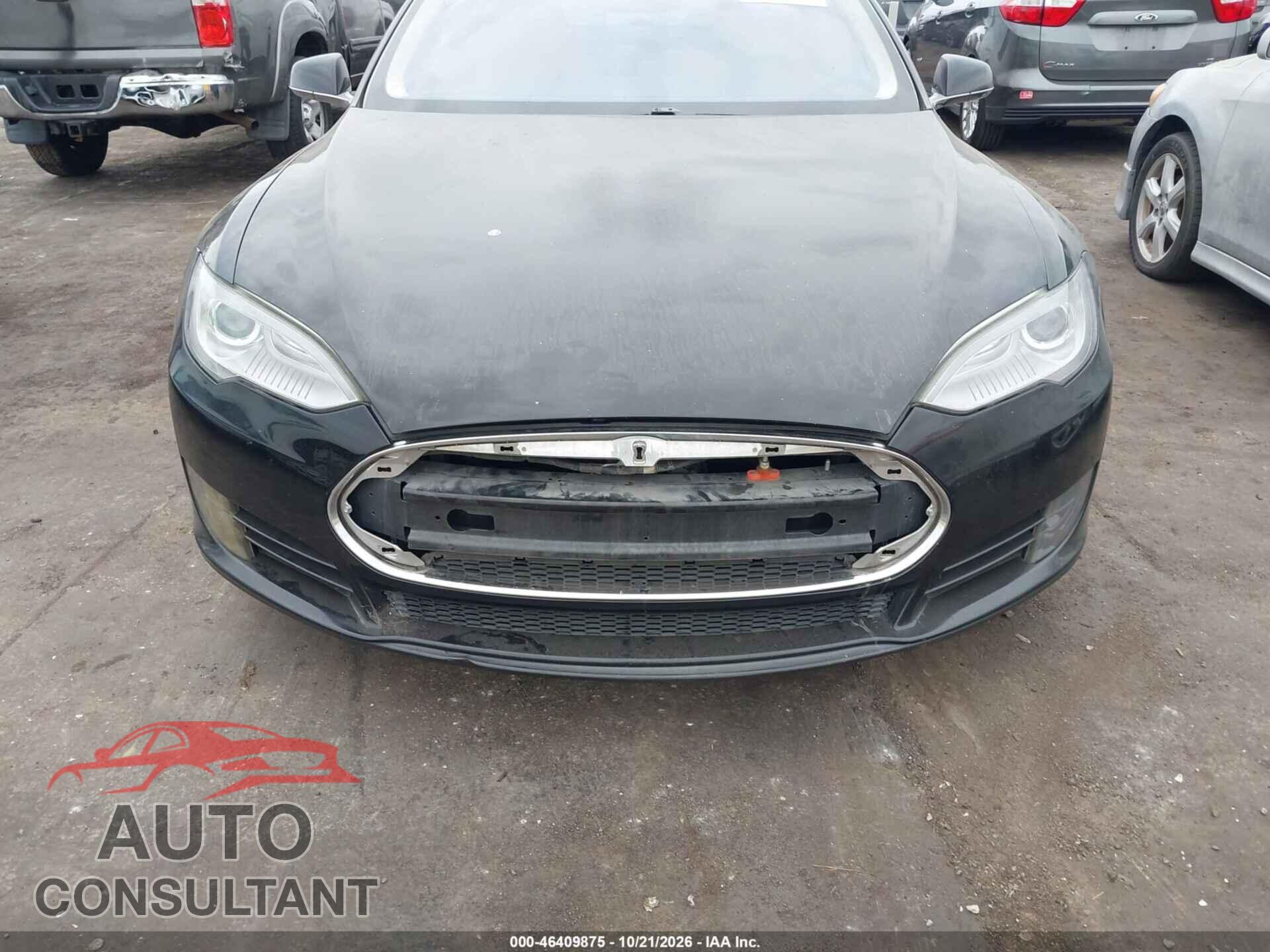 TESLA MODEL S 2013 - 5YJSA1CN1DFP09921