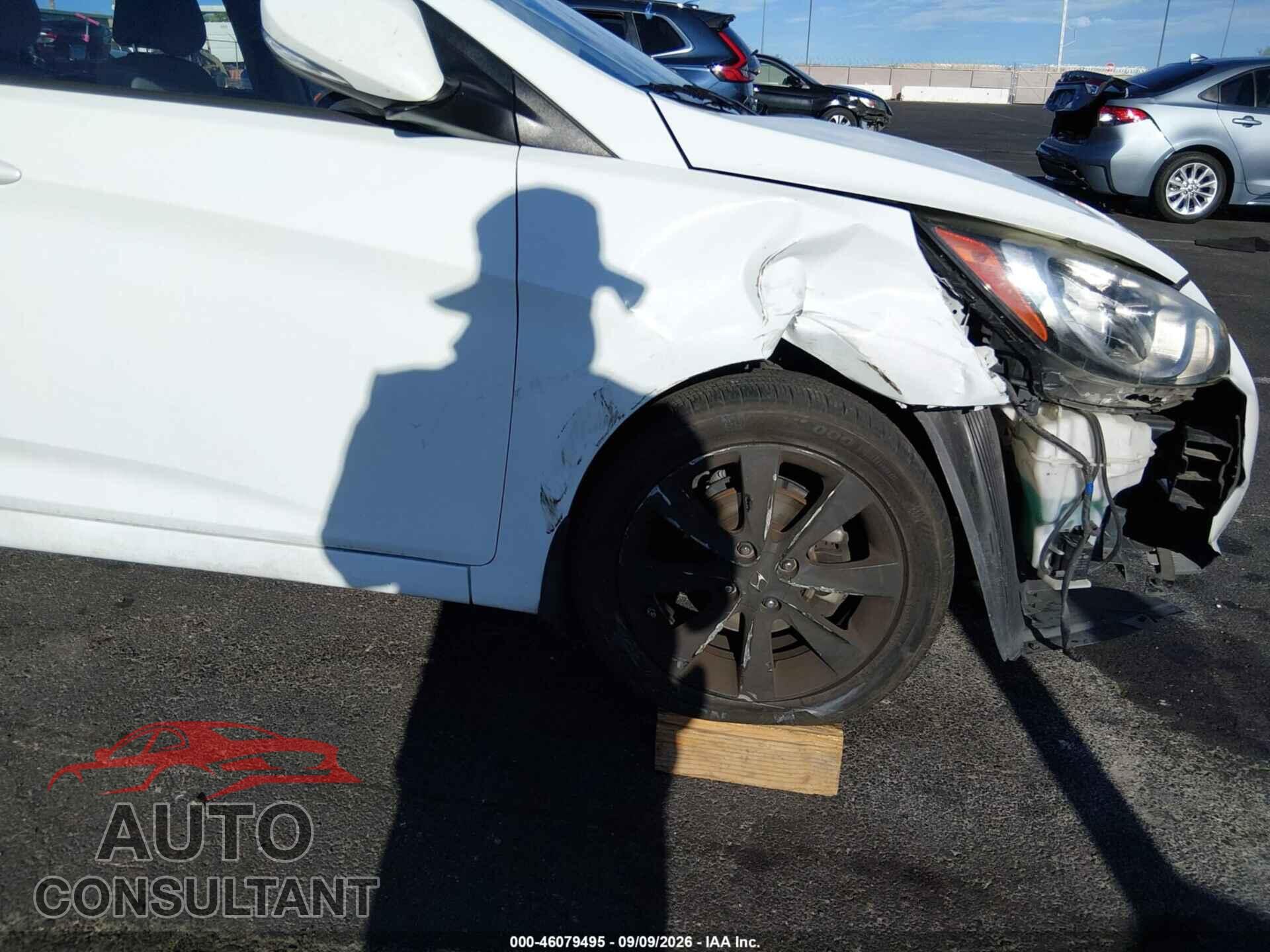 HYUNDAI ACCENT 2013 - KMHCU5AE8DU077752