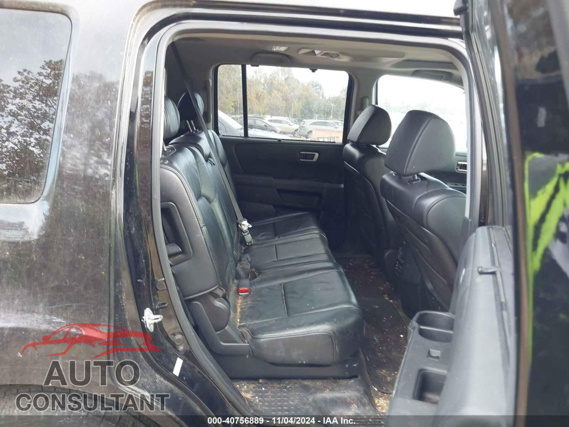 HONDA PILOT 2011 - 5FNYF4H9XBB075286