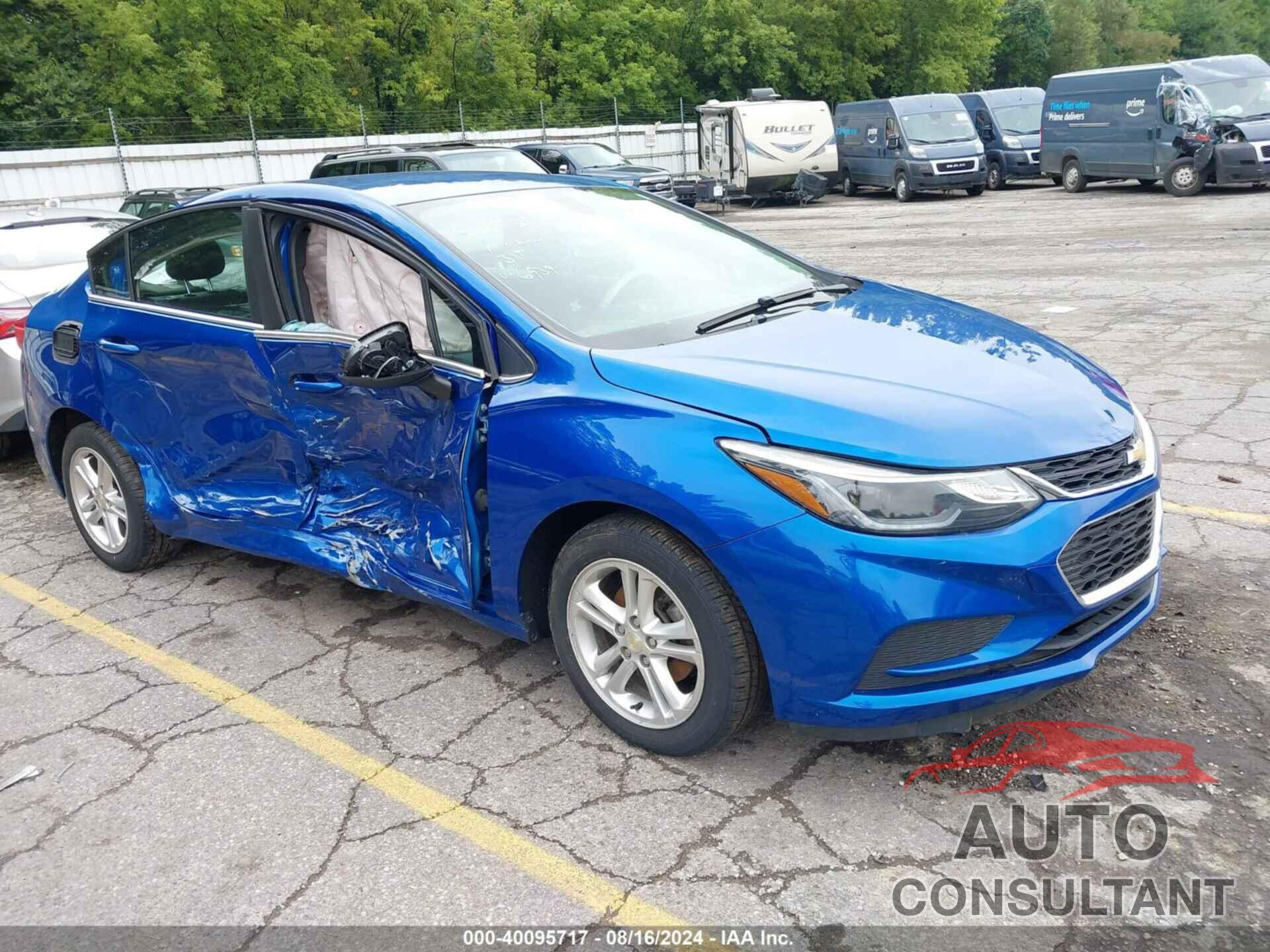 CHEVROLET CRUZE 2018 - 1G1BE5SMXJ7126939