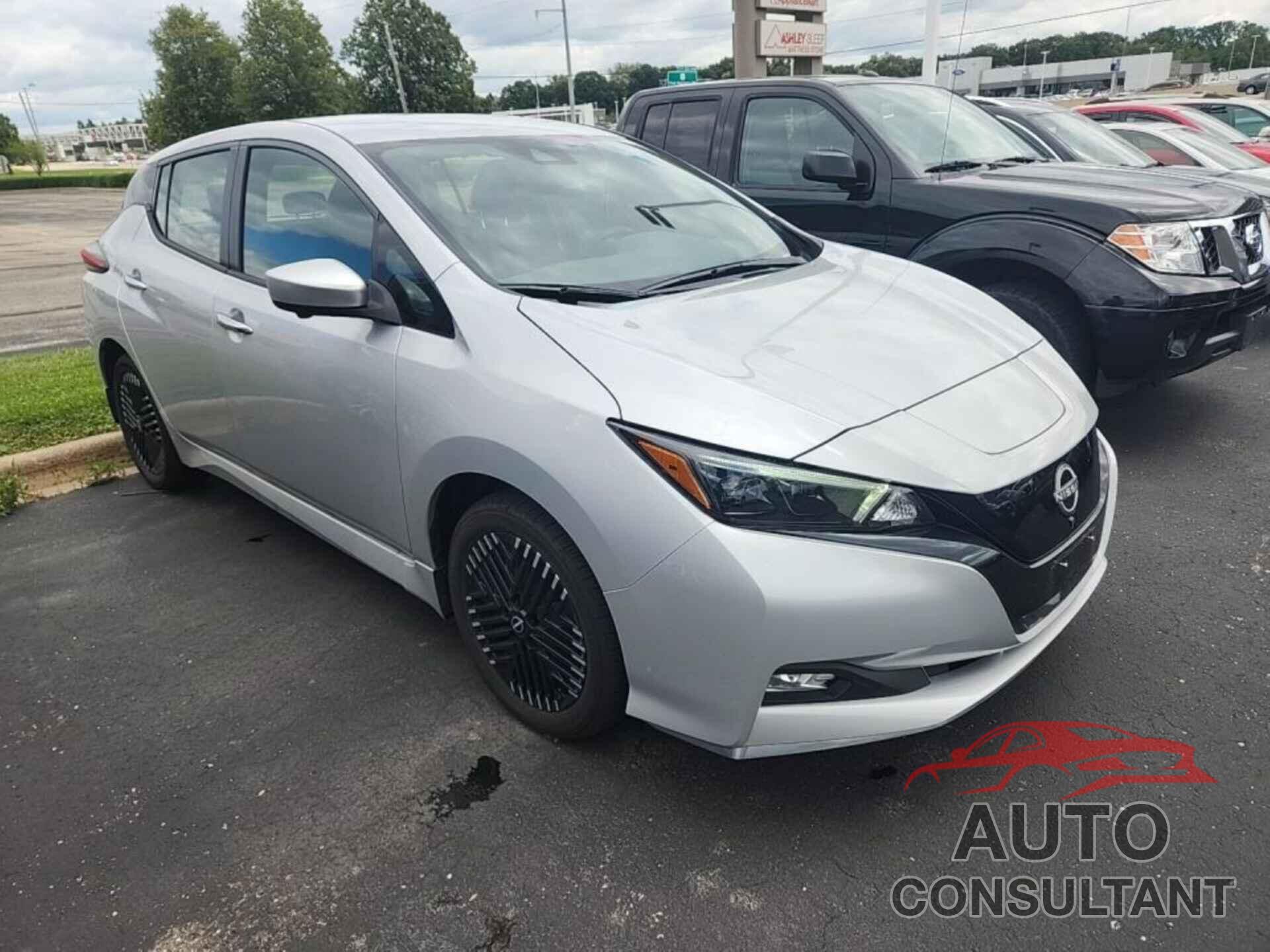 NISSAN LEAF 2023 - 1N4CZ1CV8PC557897