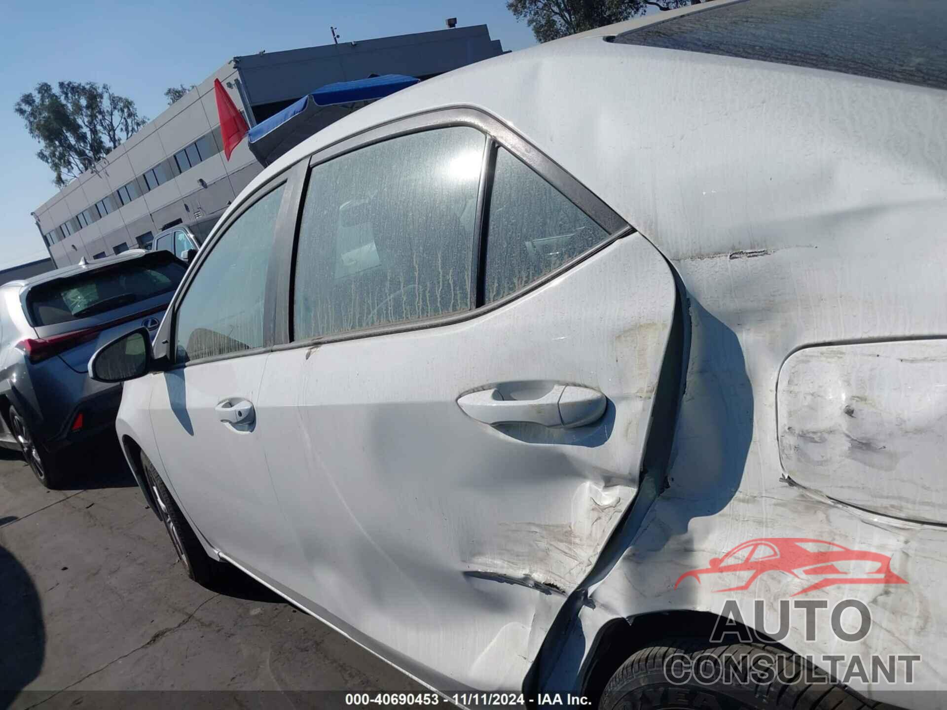 TOYOTA COROLLA 2015 - 5YFBURHE5FP364768