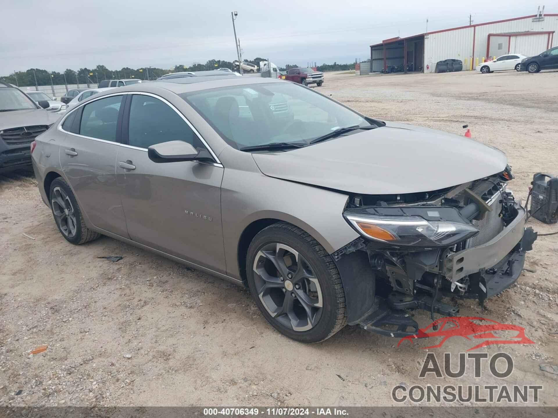 CHEVROLET MALIBU 2022 - 1G1ZD5ST5NF178516