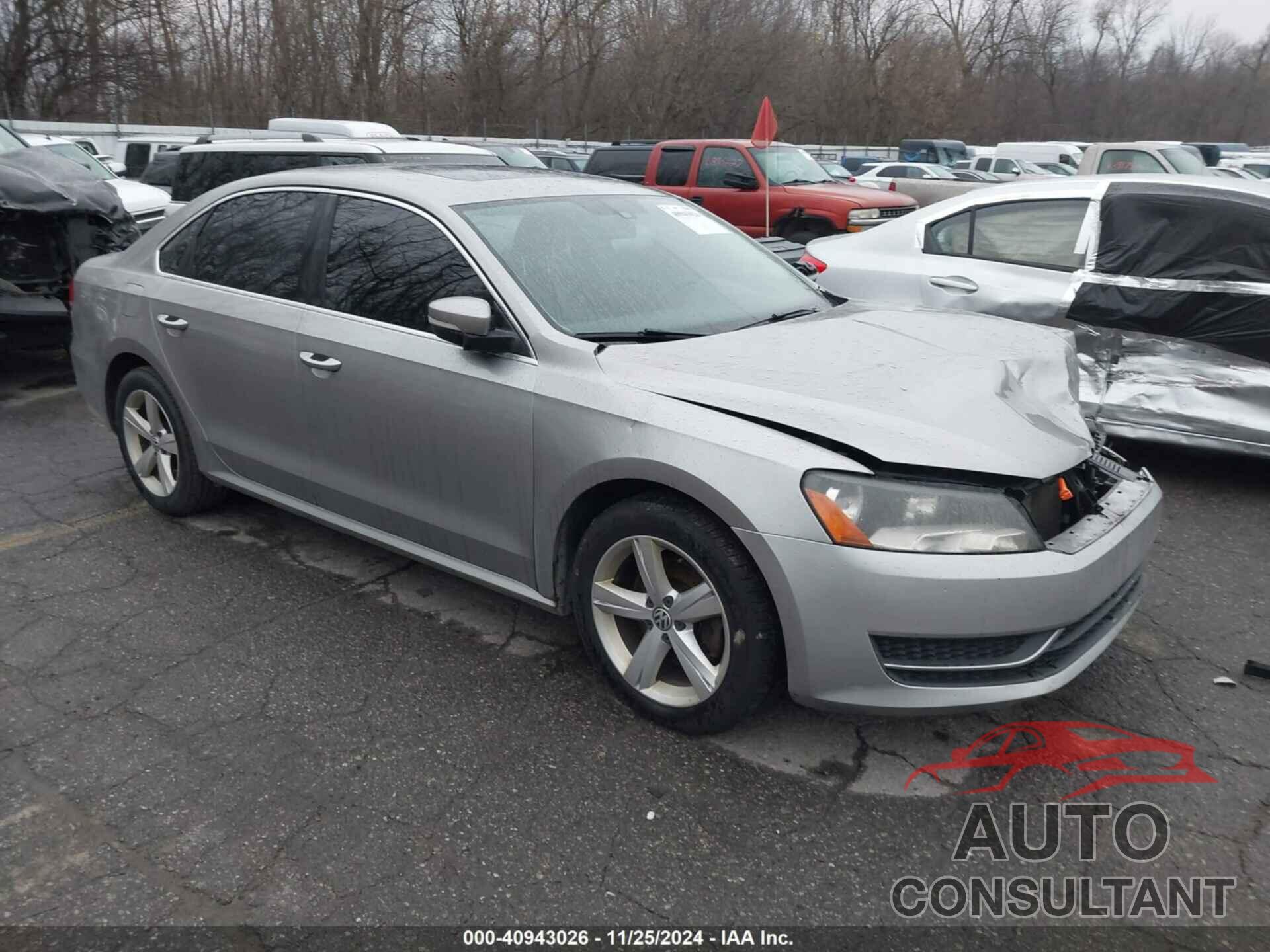VOLKSWAGEN PASSAT 2013 - 1VWBH7A30DC020057