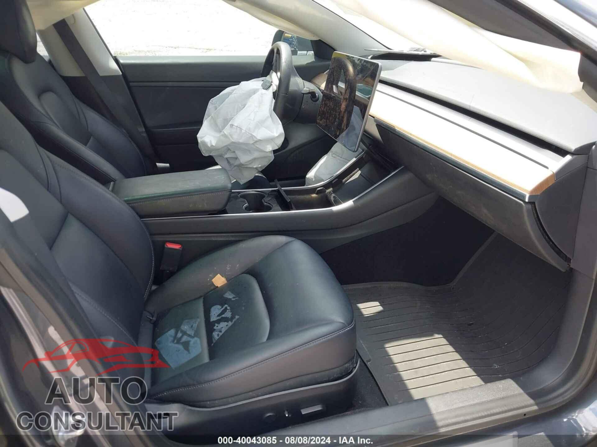 TESLA MODEL 3 2020 - 5YJ3E1EA3LF657757
