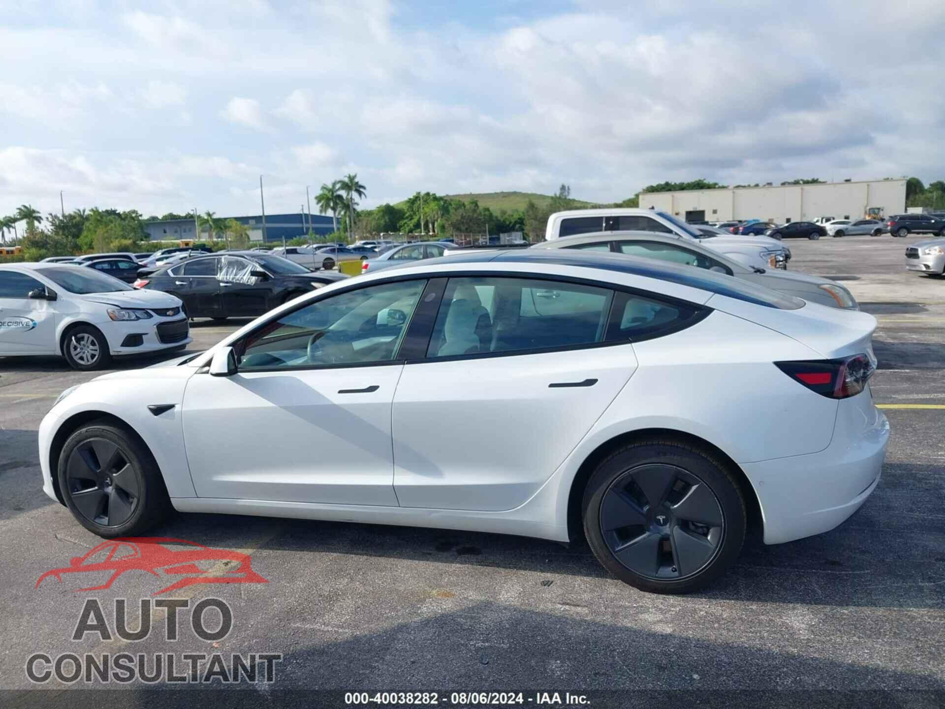 TESLA MODEL 3 2021 - 5YJ3E1EA7MF093273