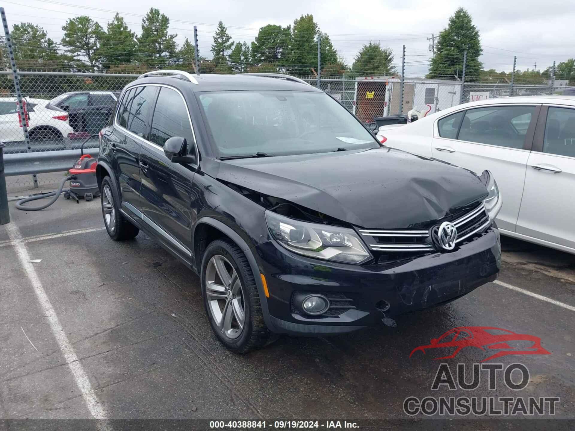 VOLKSWAGEN TIGUAN 2017 - WVGTV7AX7HK022429