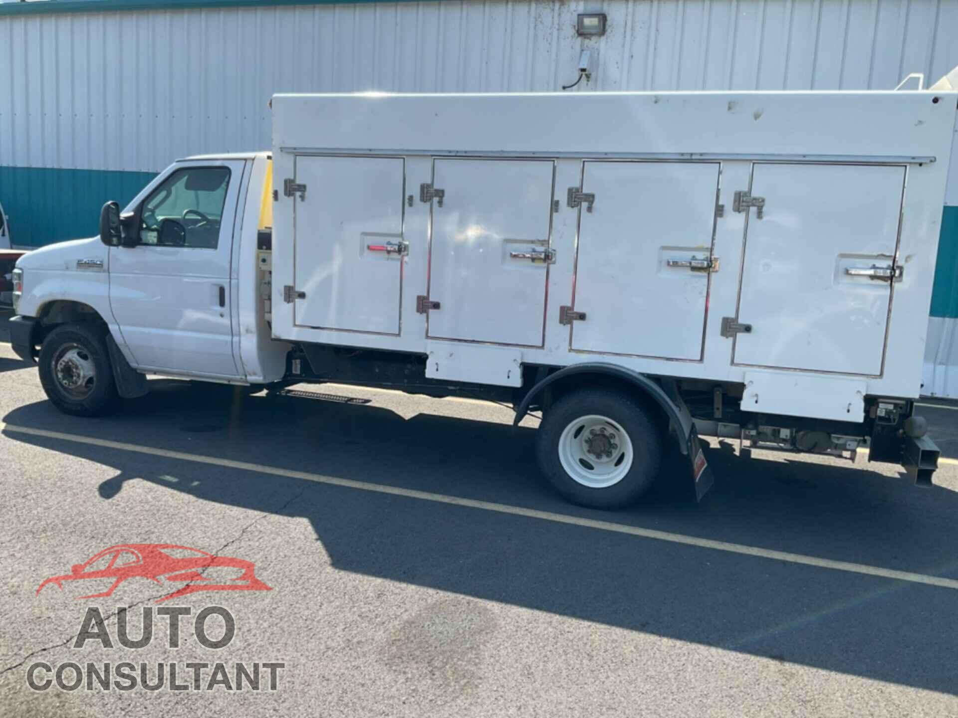 FORD ECONOLINE 2018 - 1FDXE4FS4JDC18965