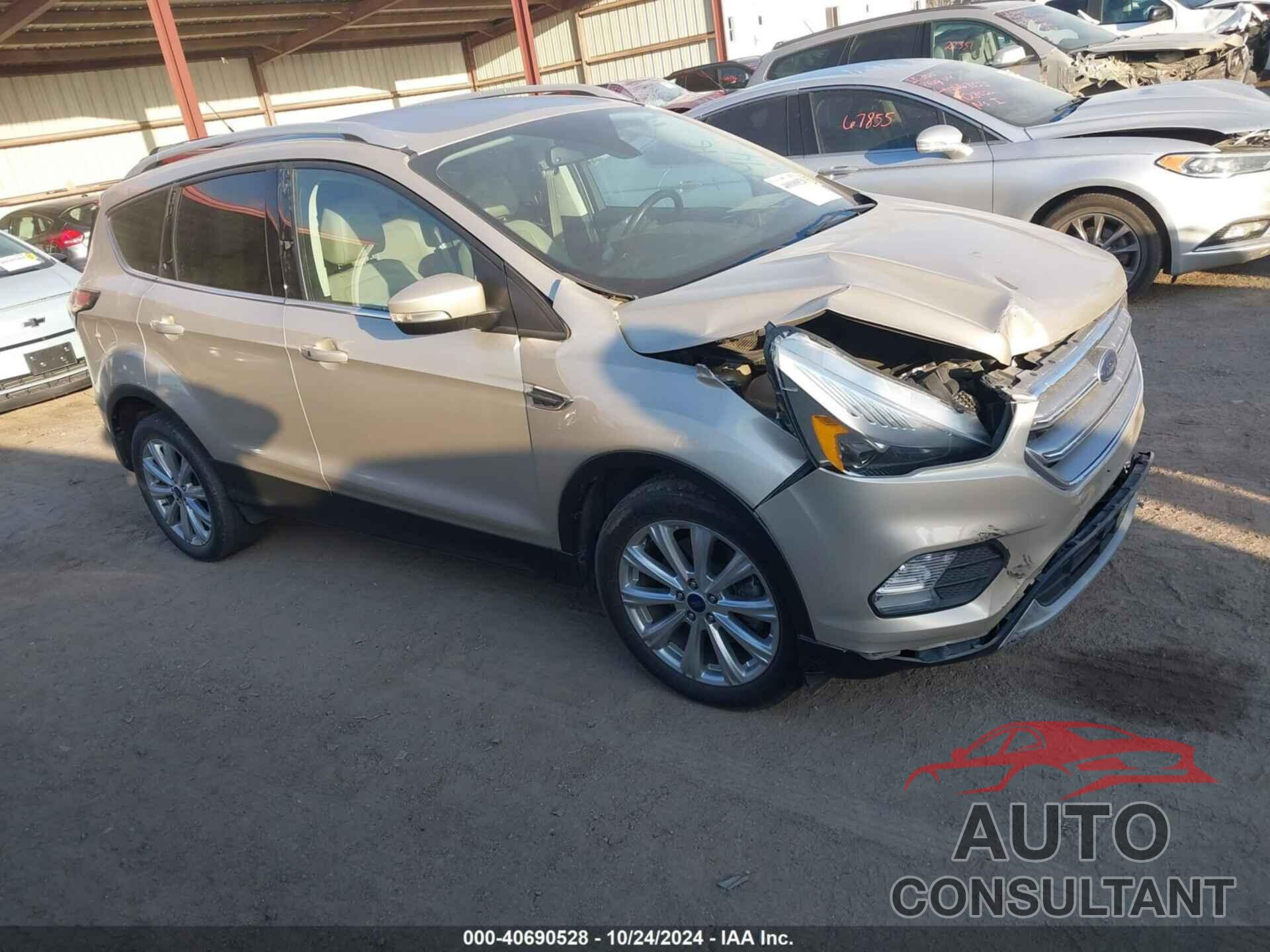 FORD ESCAPE 2017 - 1FMCU9J90HUC25182